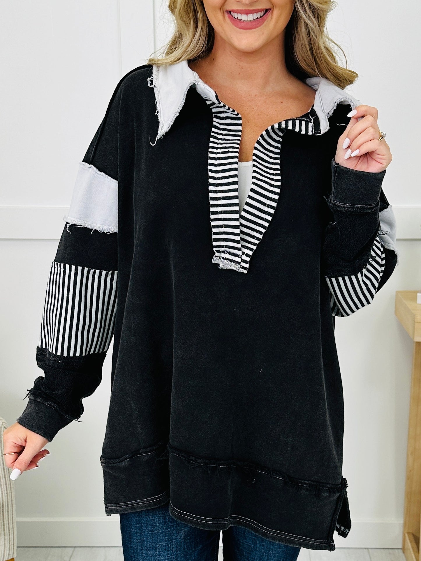 Striped Edge Pullover In Black Combo