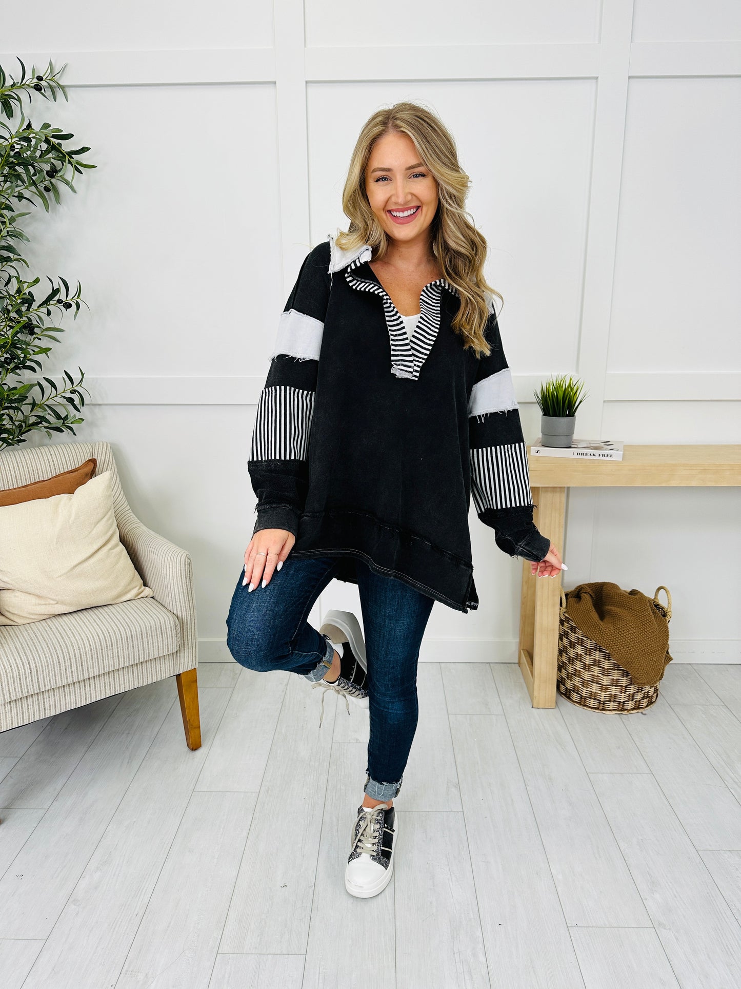 Striped Edge Pullover In Black Combo
