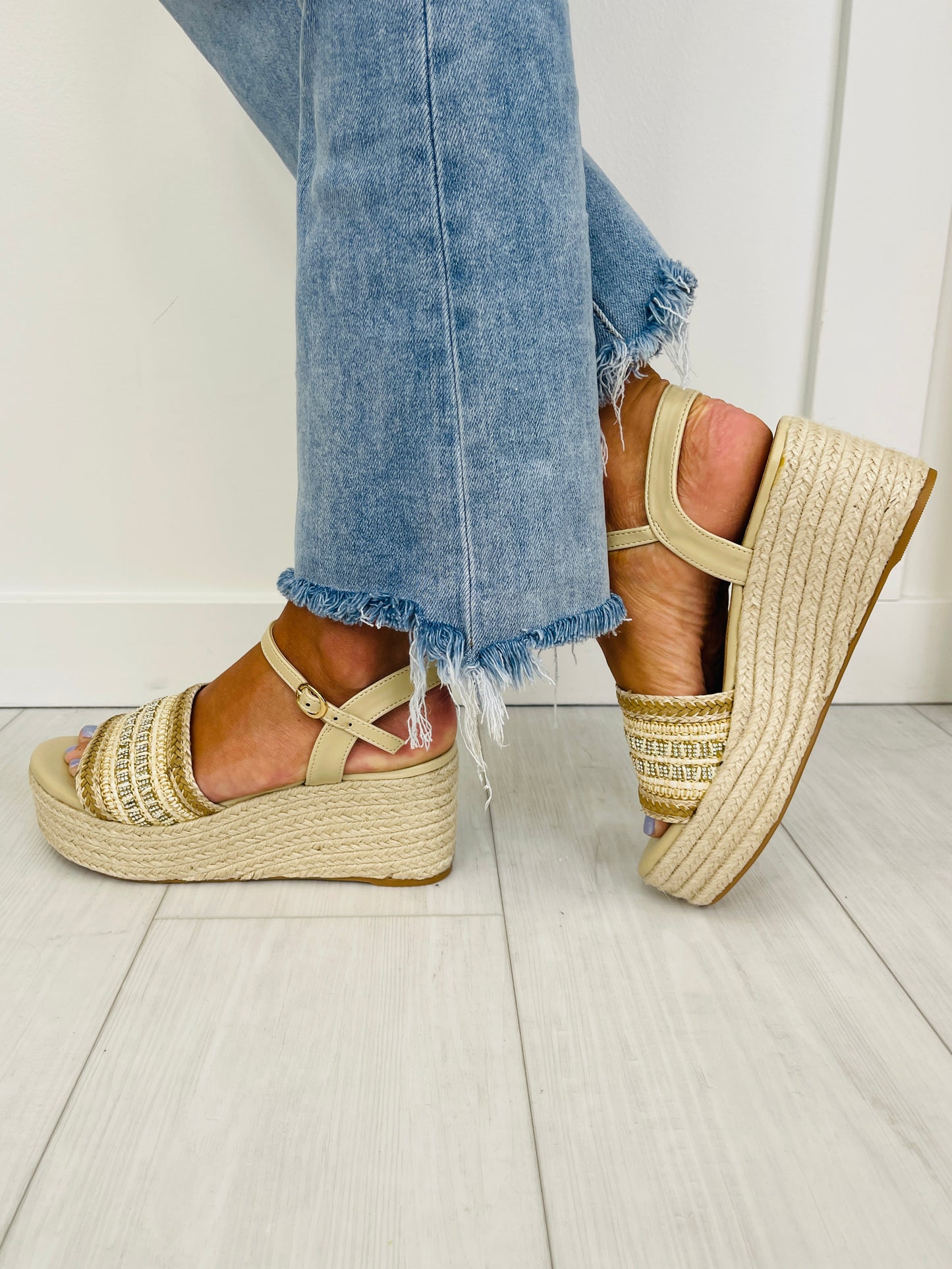 Golden Coast Wedge