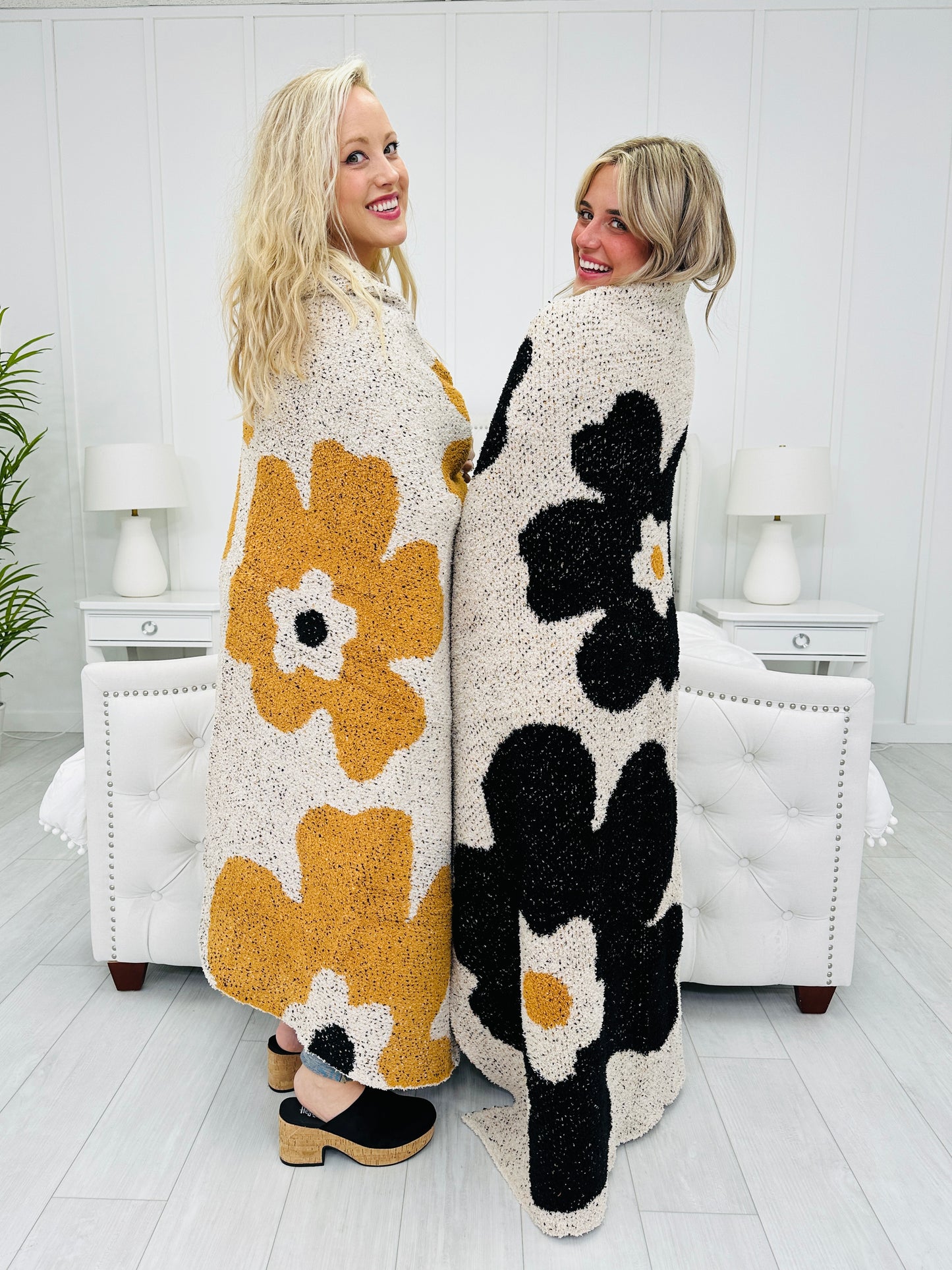 Restock! Flower Pattern Blanket- Multiple Colors!