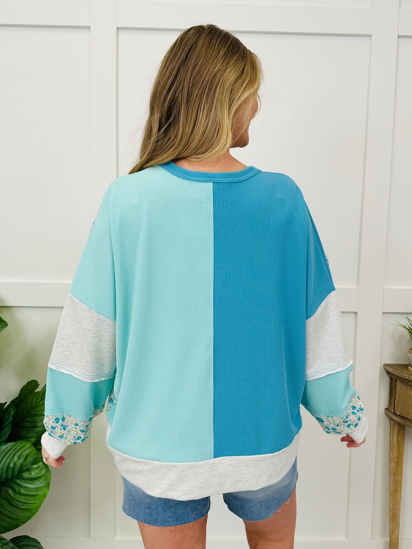 Fresh Blooms Top In Mint