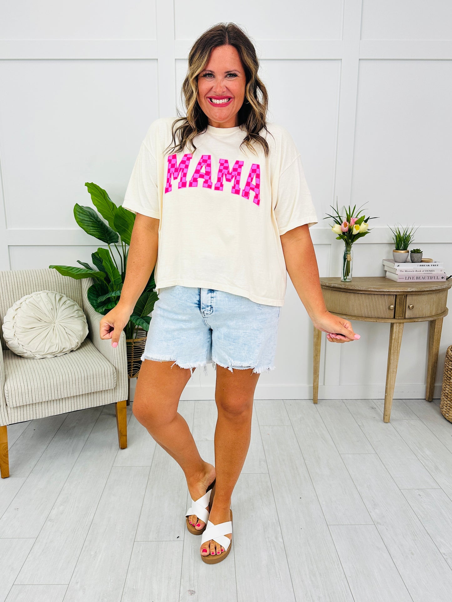 Checkered Print MAMA Boxy Graphic Tee