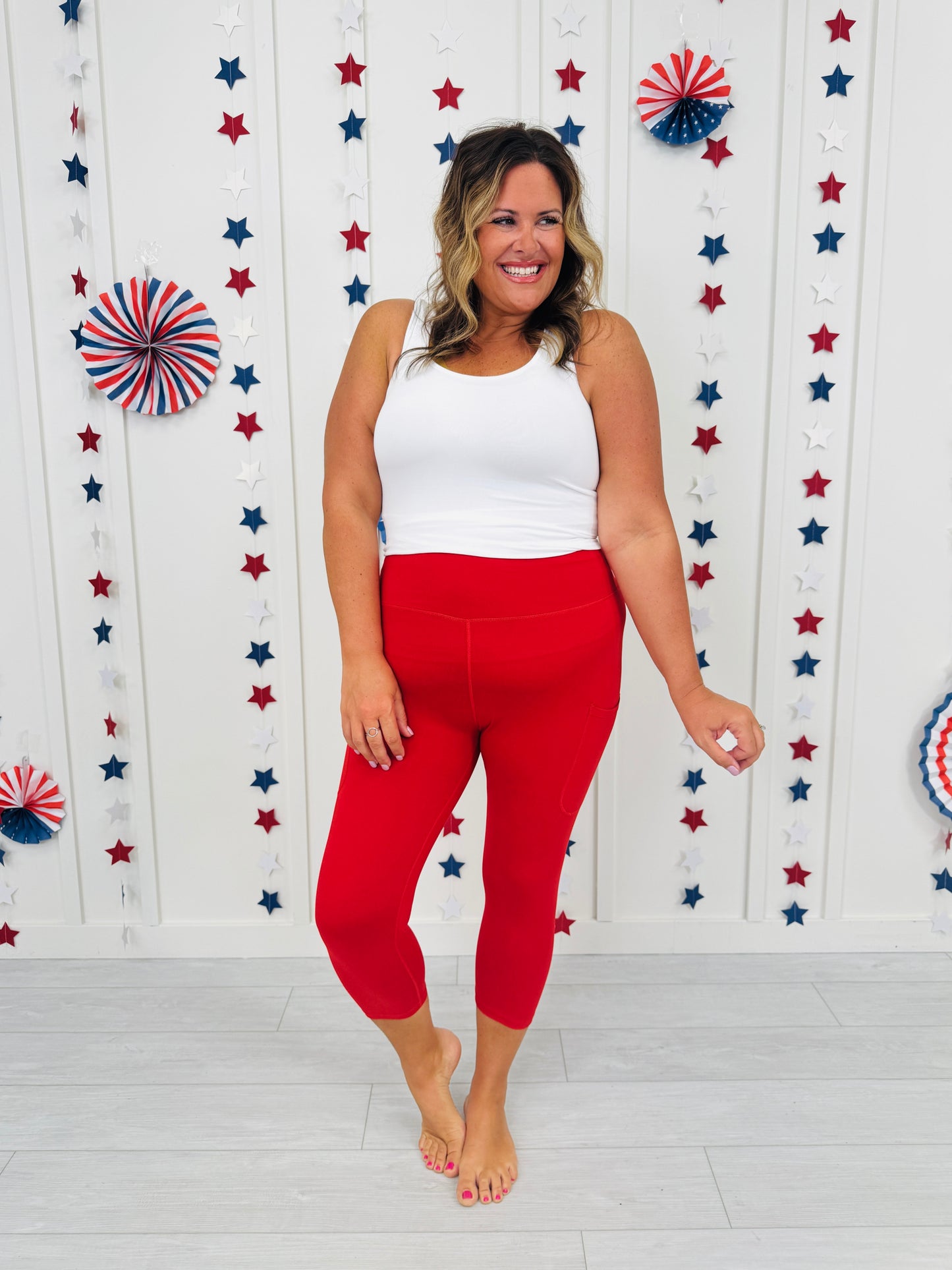 MOCO Exclusive Red Capri Leggings