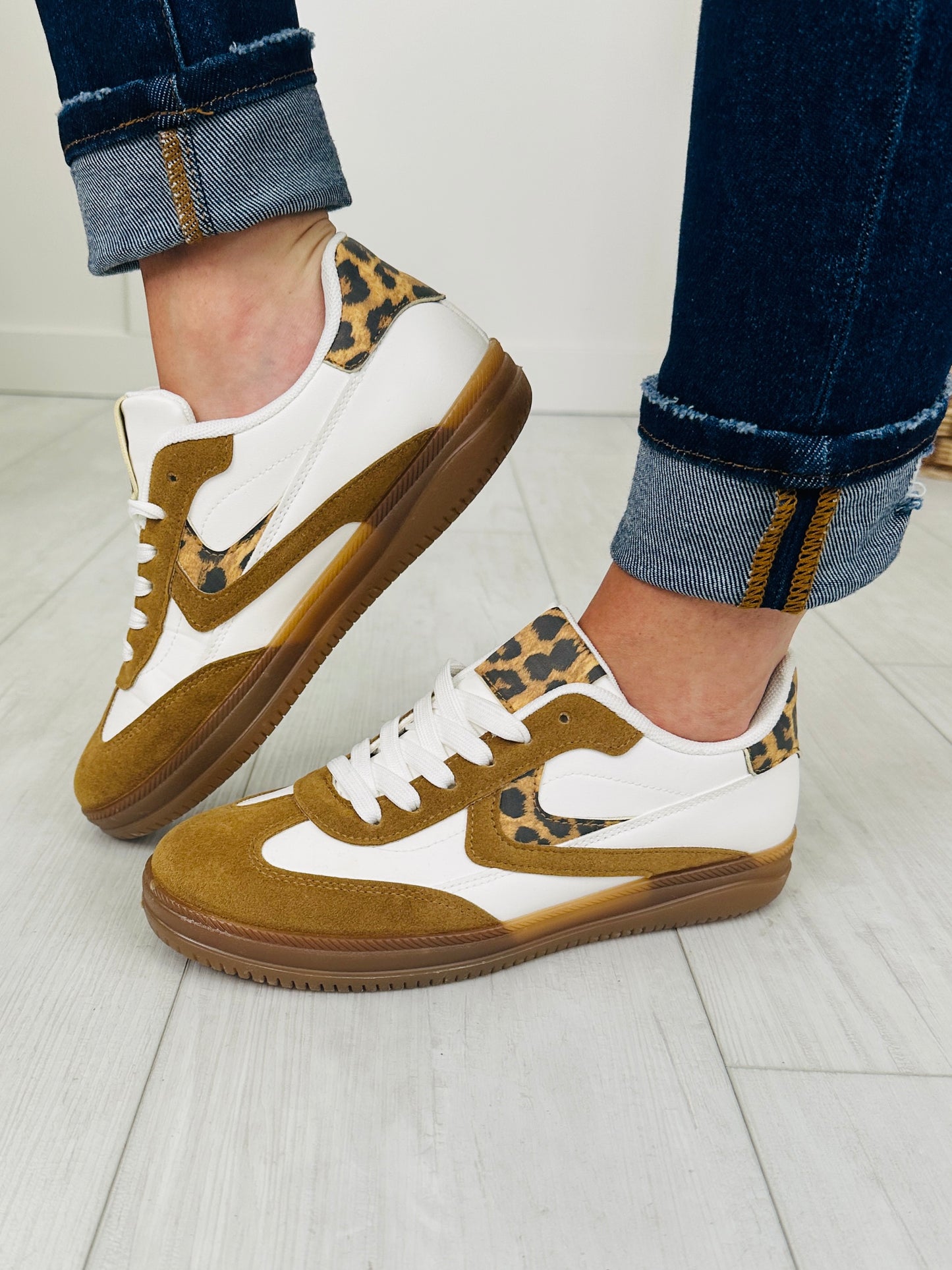 Roar Runner Sneakers