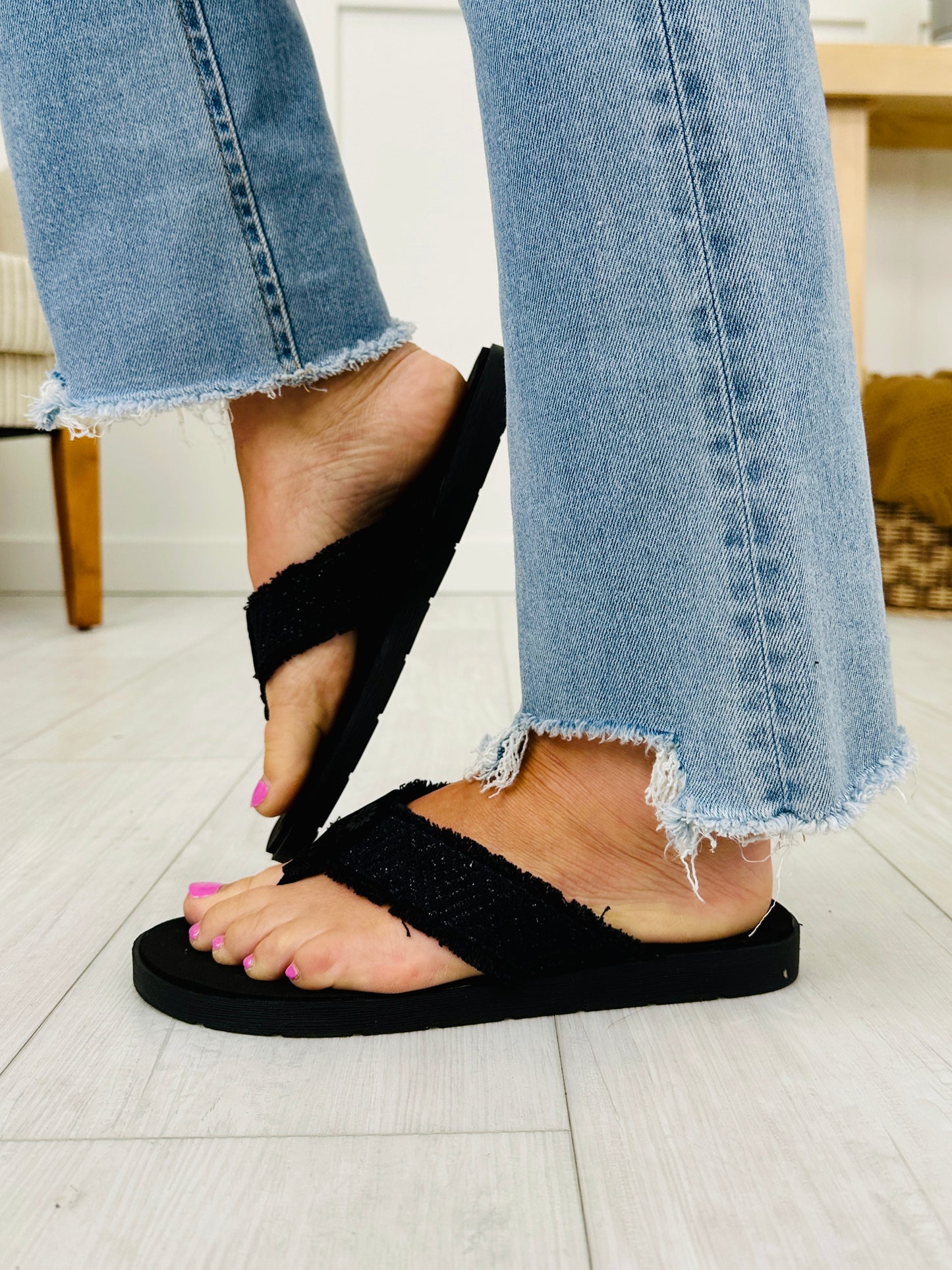Sunset Drift Flip Flops in Black