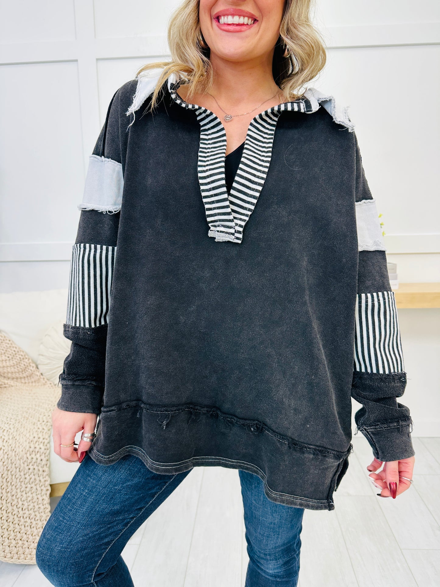 Striped Edge Pullover In Black Combo