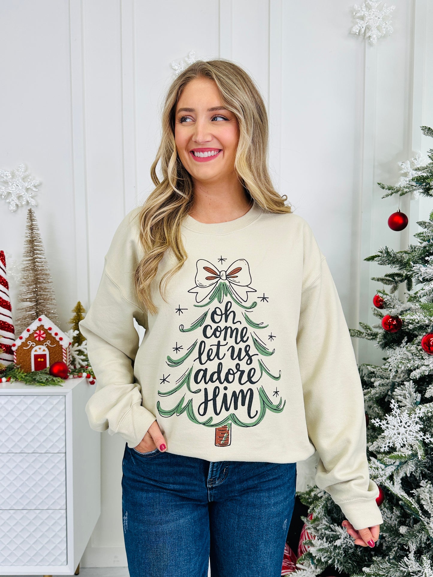 Oh Come Let Us Adore Him Graphic Crewneck Sweatshirt