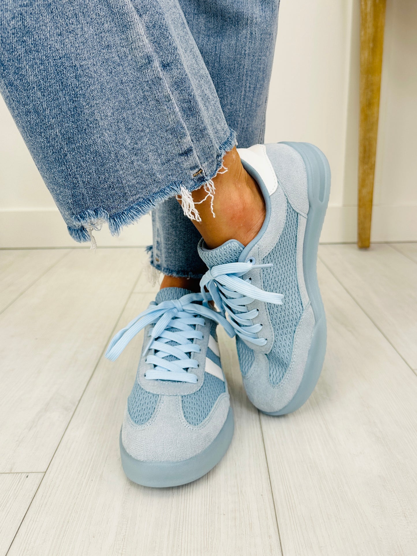 Harmony Blend Sneakers In Blue