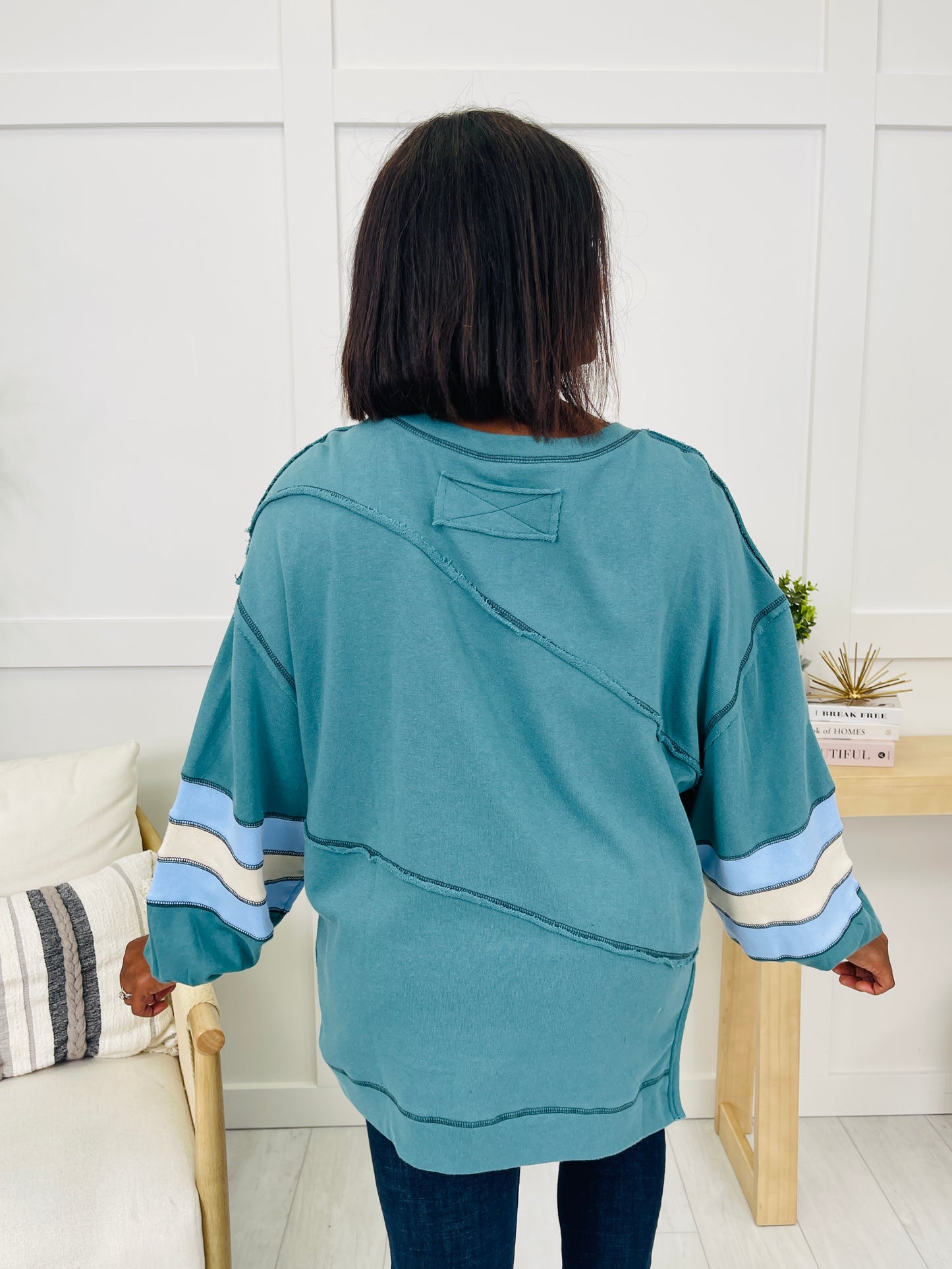 Chasing Weekends Pullover