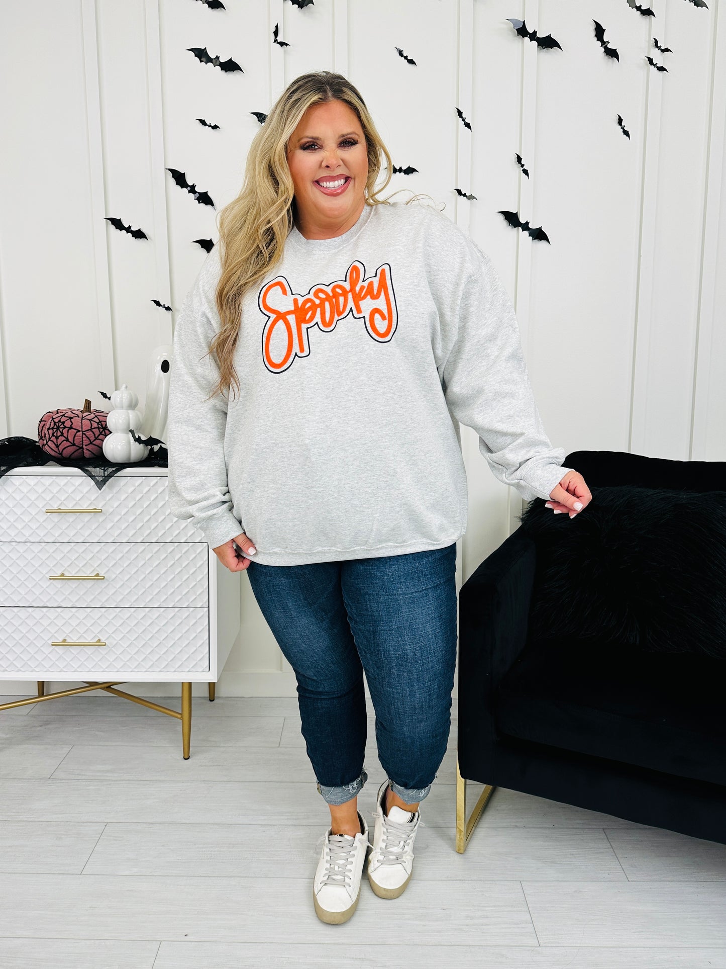 Spooky Script Graphic Crewneck Sweatshirt