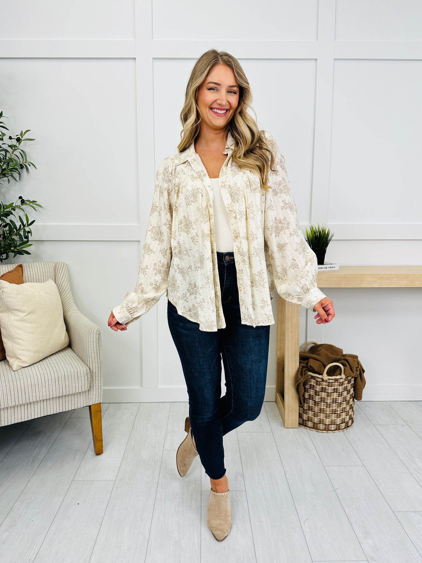 Sweet On Sunday Top in Oatmeal