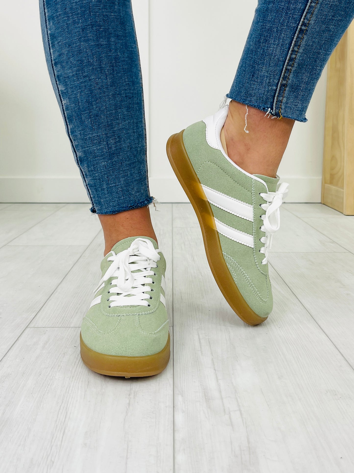 Lace Up And Go Sneakers In Green/White