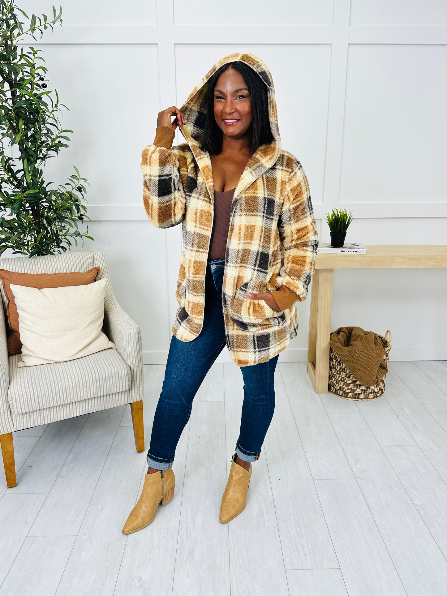 Luxe In The Wild Jacket In Camel