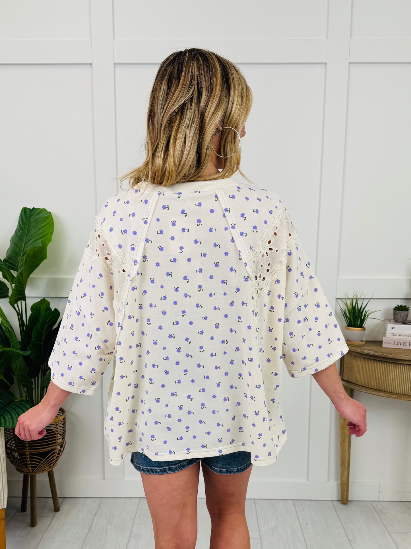 Bold Blossom Top In Ivory