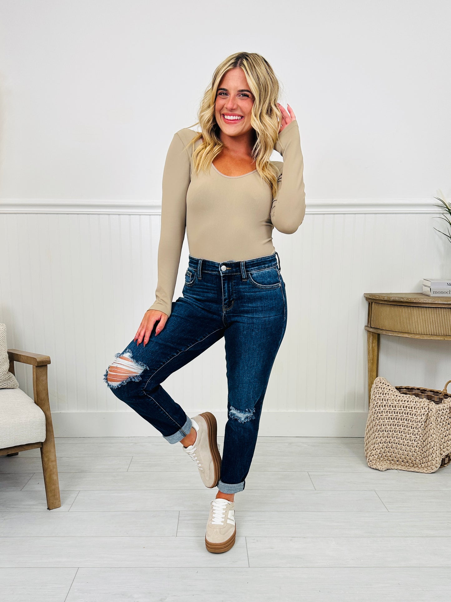 Judy Blue Walk This Way Slim Straight Leg Jeans in Reg/Curvy