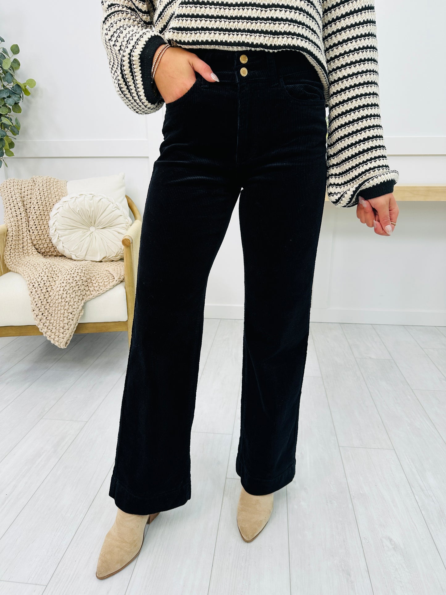 Judy Blue Mistletoe Magic Corduroy Wide Leg Trousers in Reg/Curvy