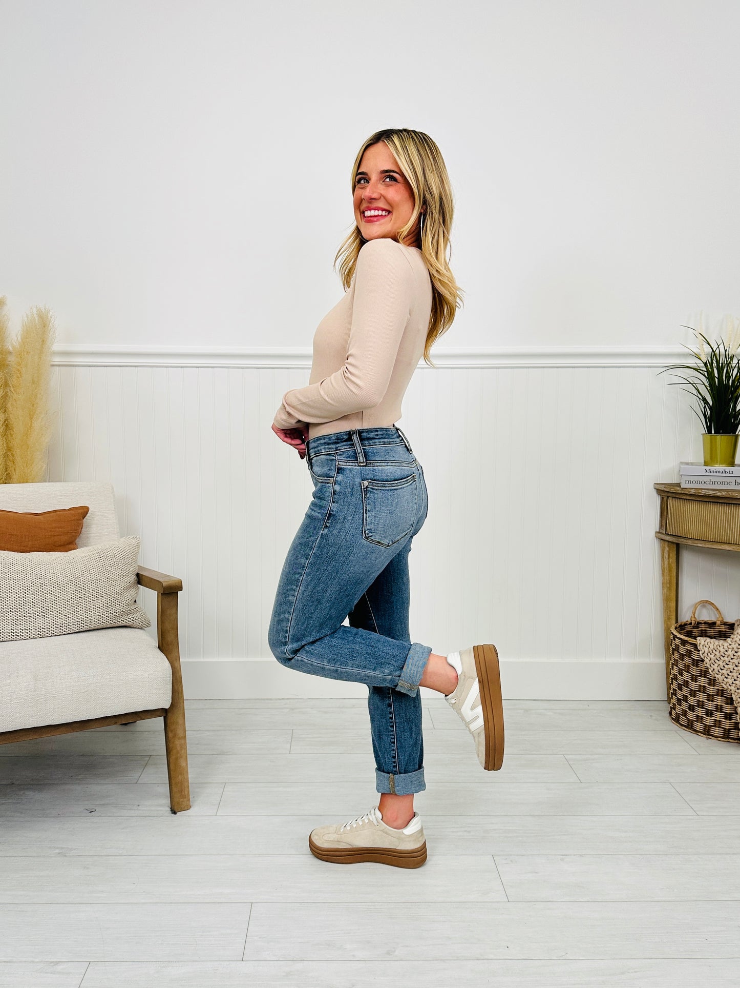 Judy Blue Instant Classic Slim Fit Jeans in Reg/Curvy