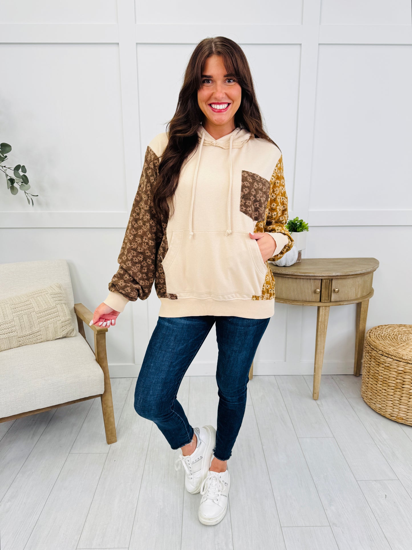 Daisies & Daydreams Hoodie In Natural