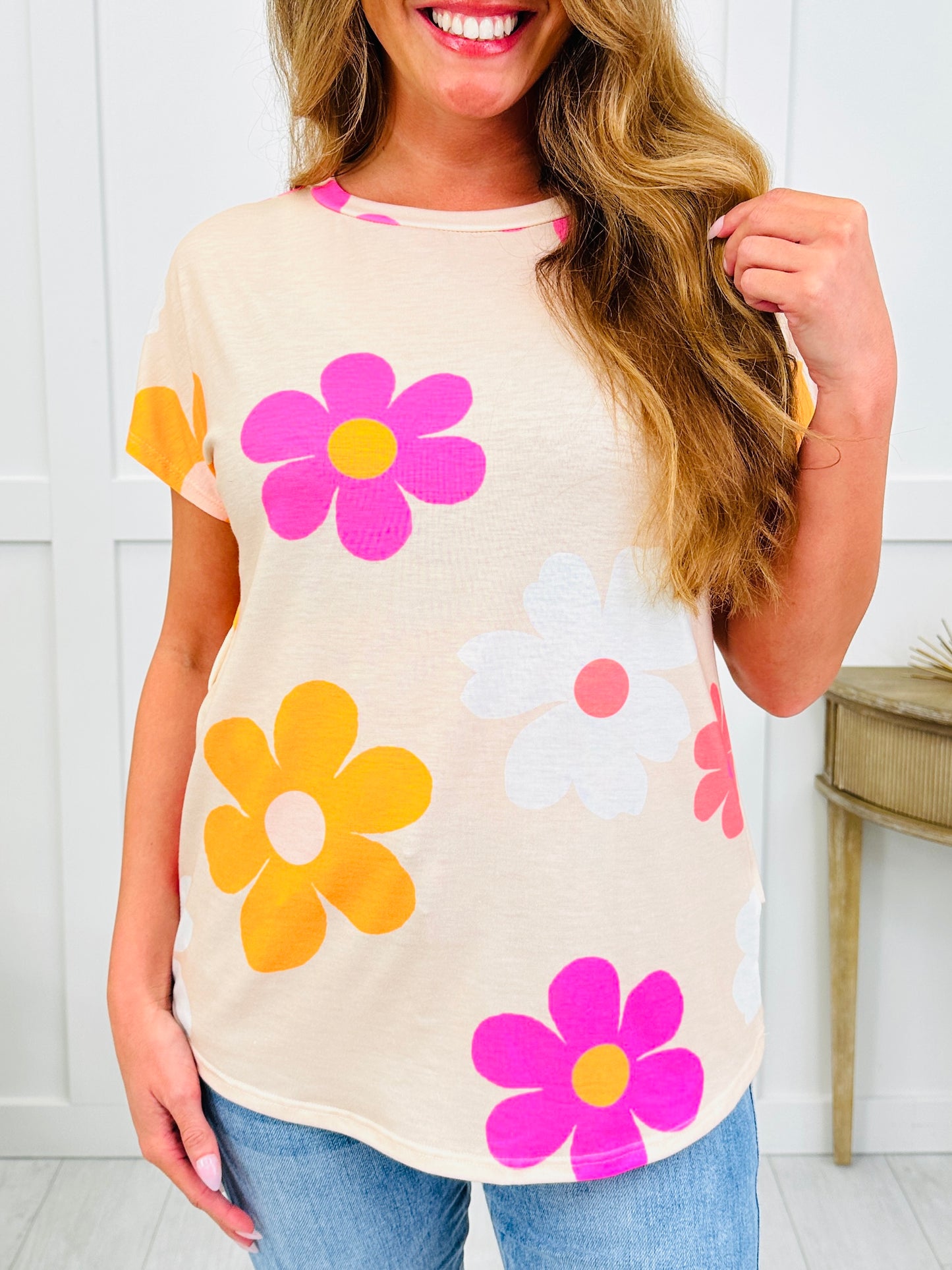 The Retro Petal Tee In Beige