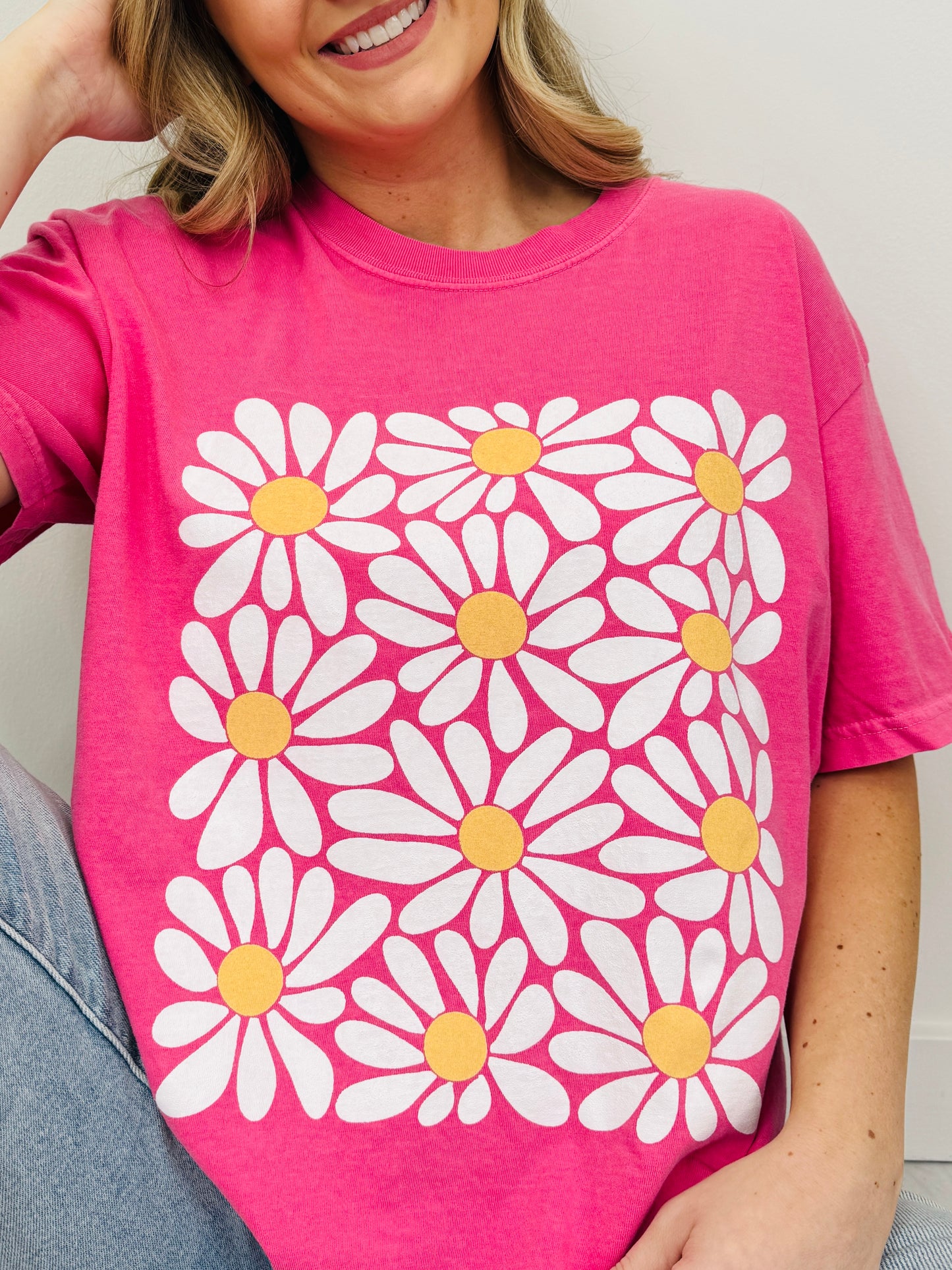 Daisy Days Graphic Tee