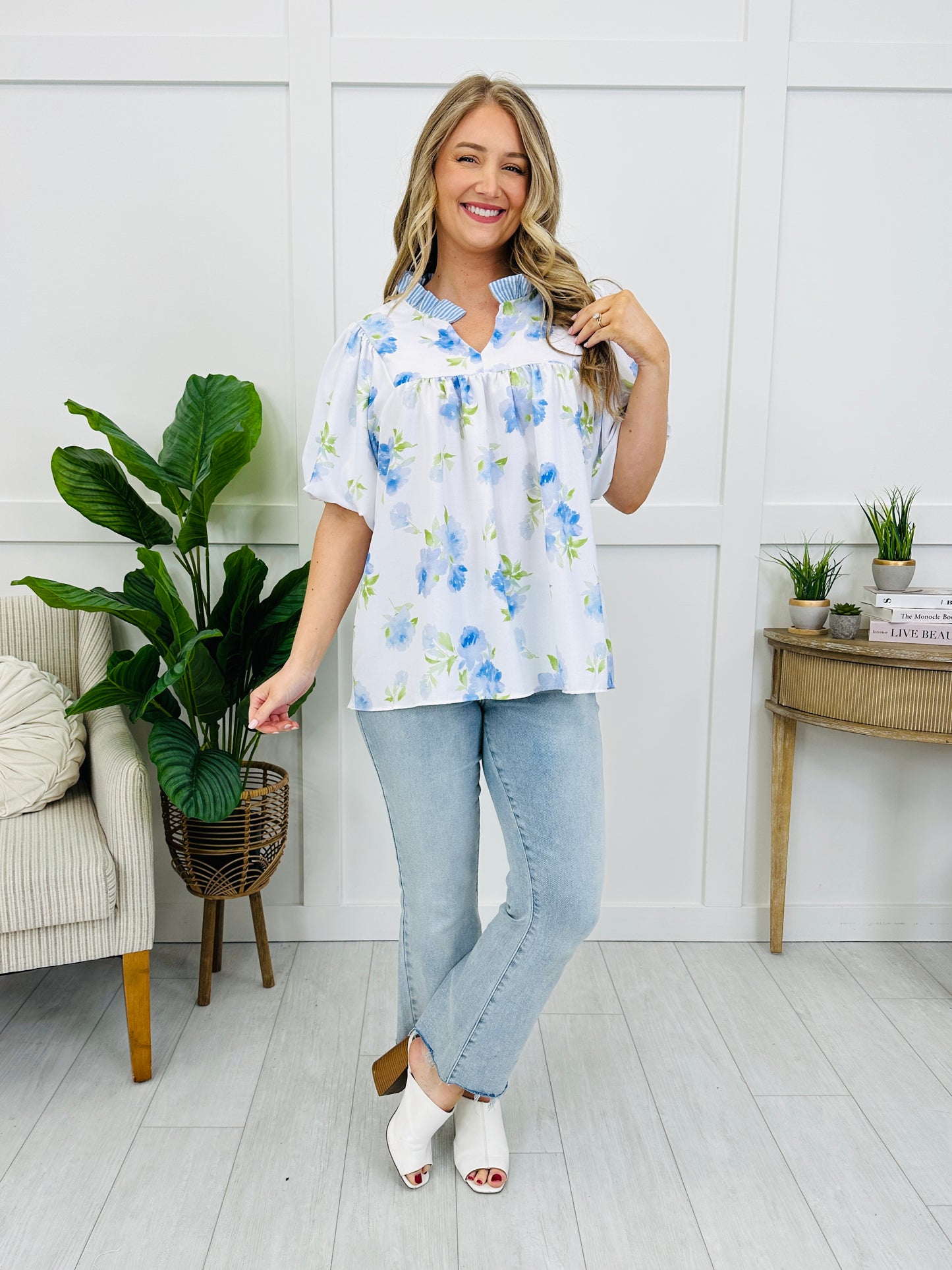 Simply Floral Top In Ivory/Blue