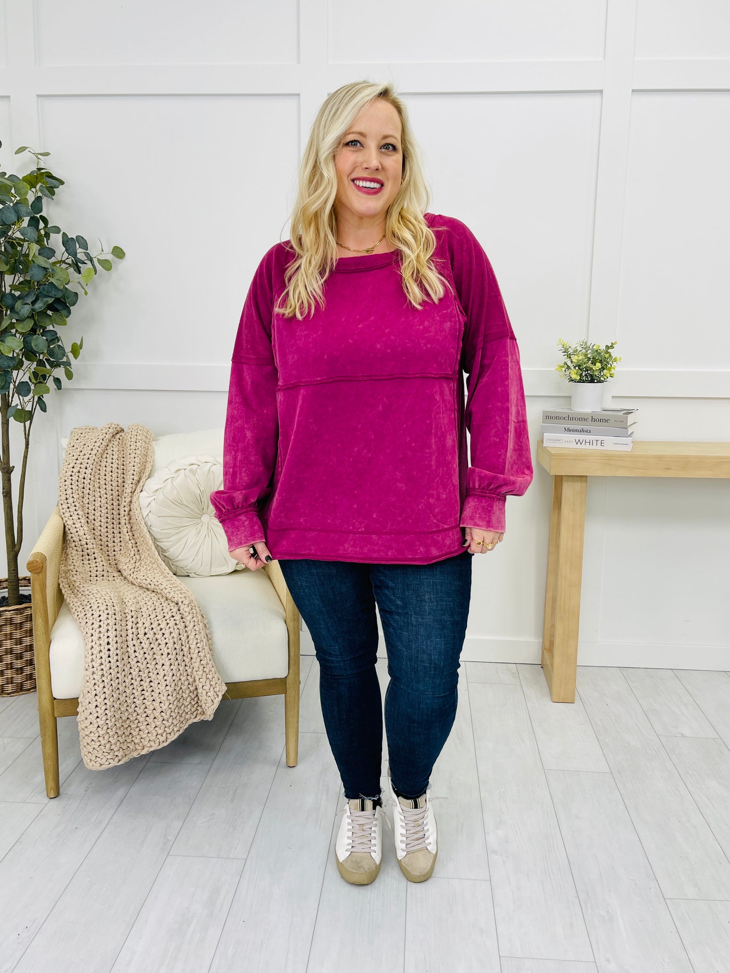 REG/CURVY Casual Daydream Top