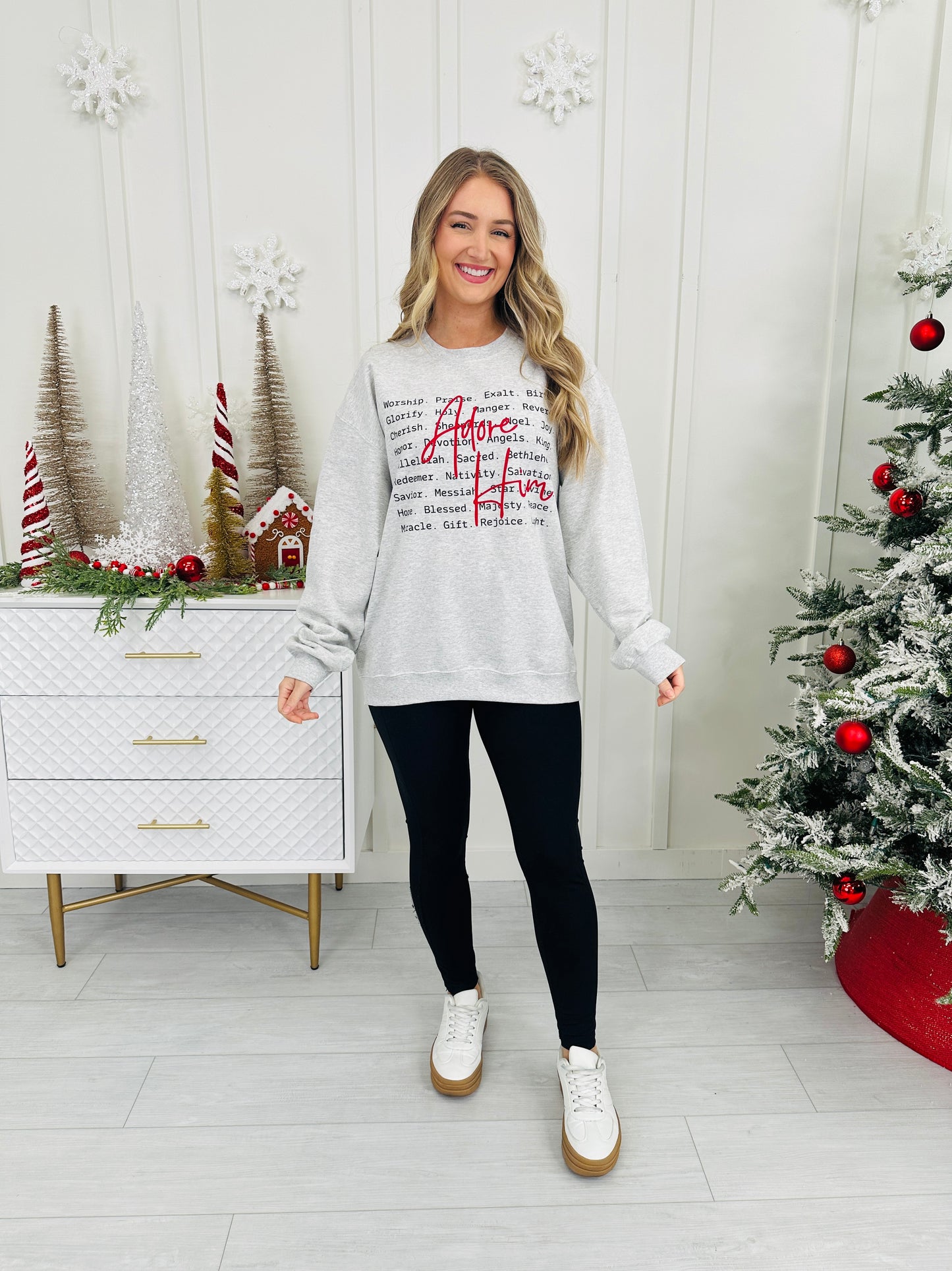 Adore Him Graphic Crewneck Sweatshirt