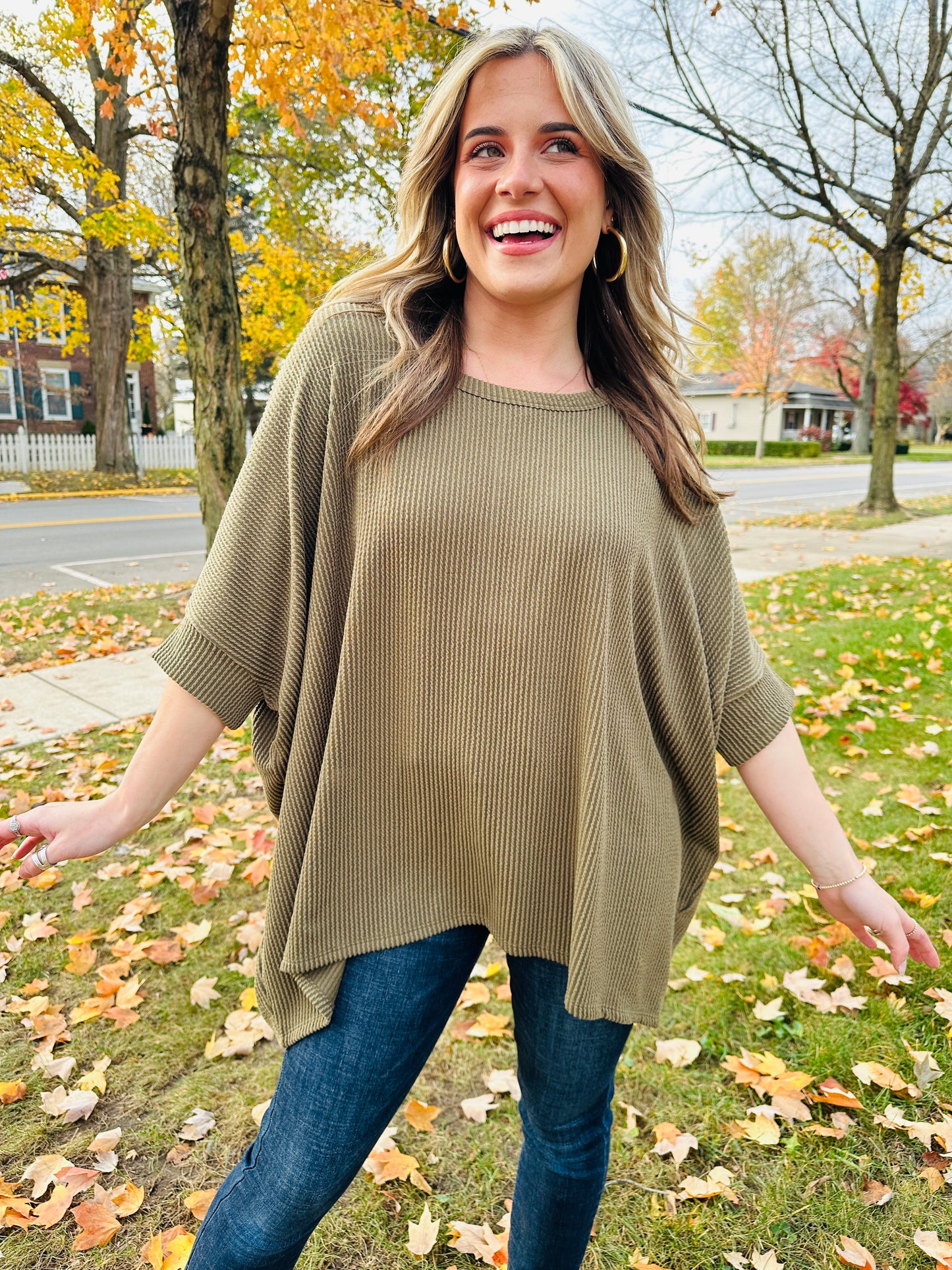 REG/CURVY Casual Charm Top- Multiple Colors!