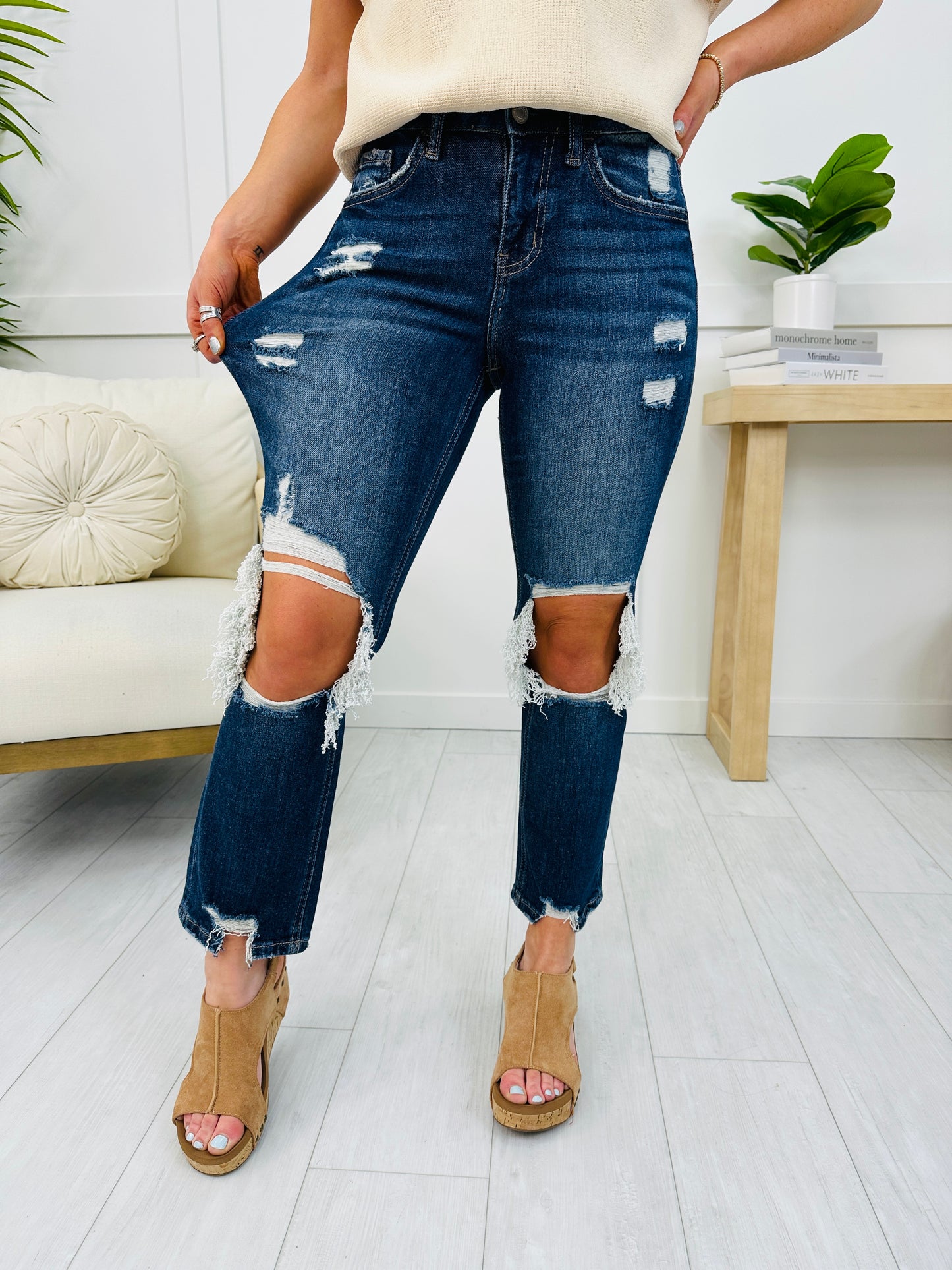 MOCO Exclusive You're My Lover 2.0 Cropped Straight Leg Jeans in Reg/Curvy