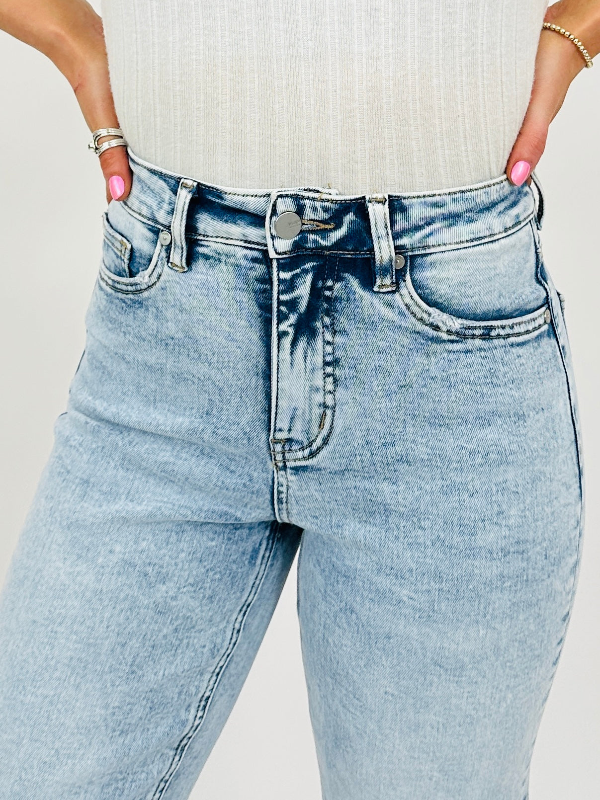 Can't Crop The Feeling MOCO Exclusive Tummy Control Cropped Wide Leg Jeans