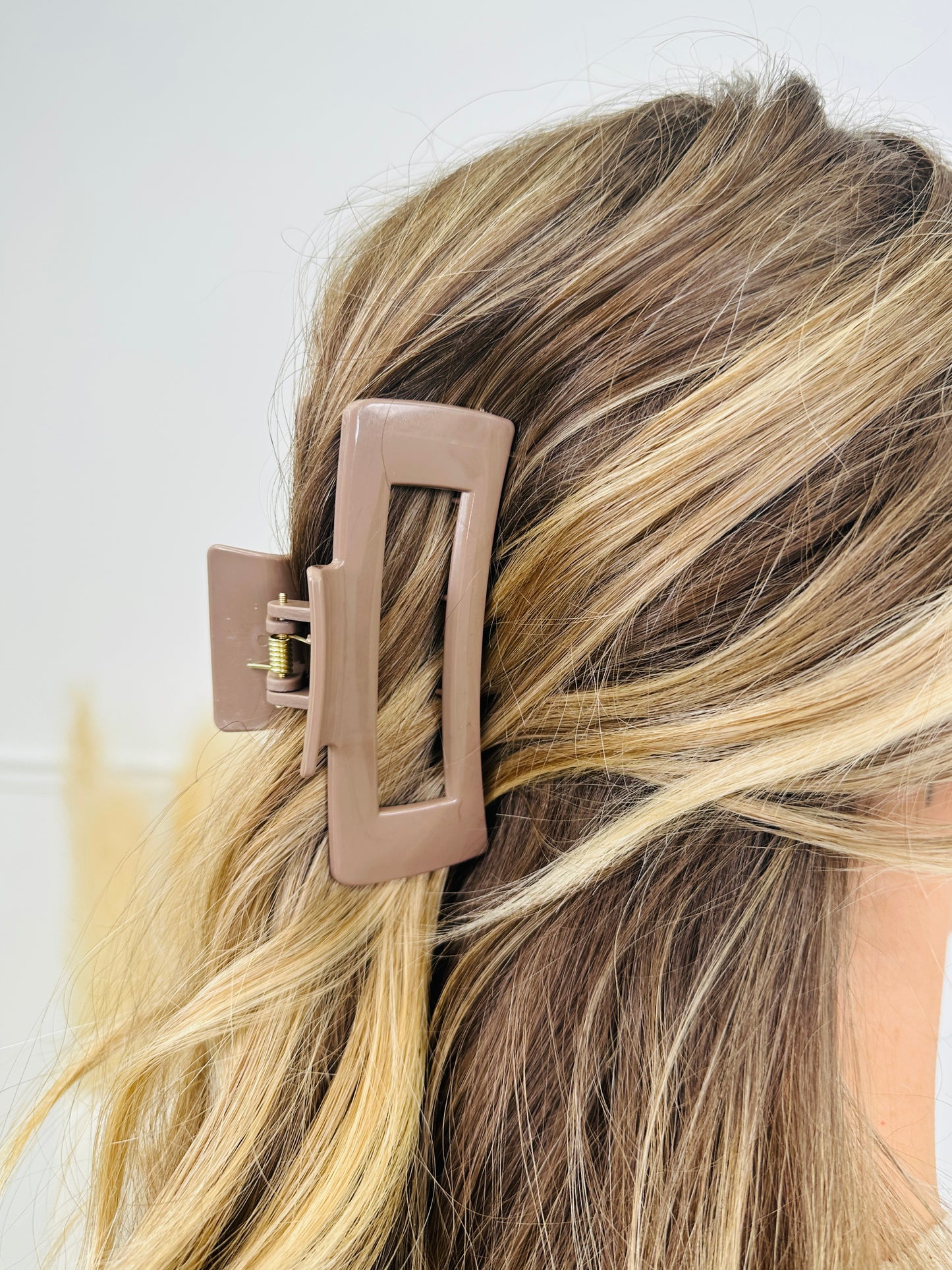 Signature Hold Rectangle Claw Clip- Multiple Colors!