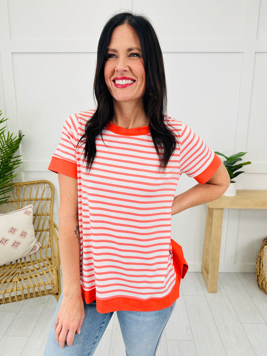 Morning Streaks Top in Off White/Coral