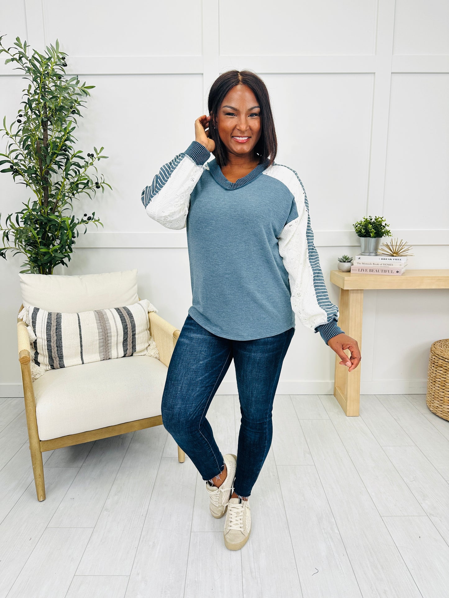 Between The Lines Top In Teal