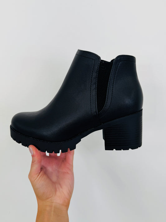 Coffee Run Bootie In Black
