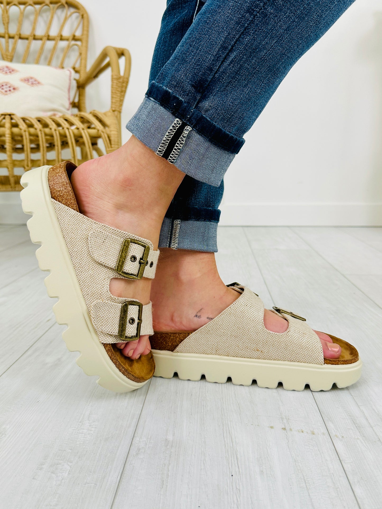 Seaside Stride Sandals In Natural