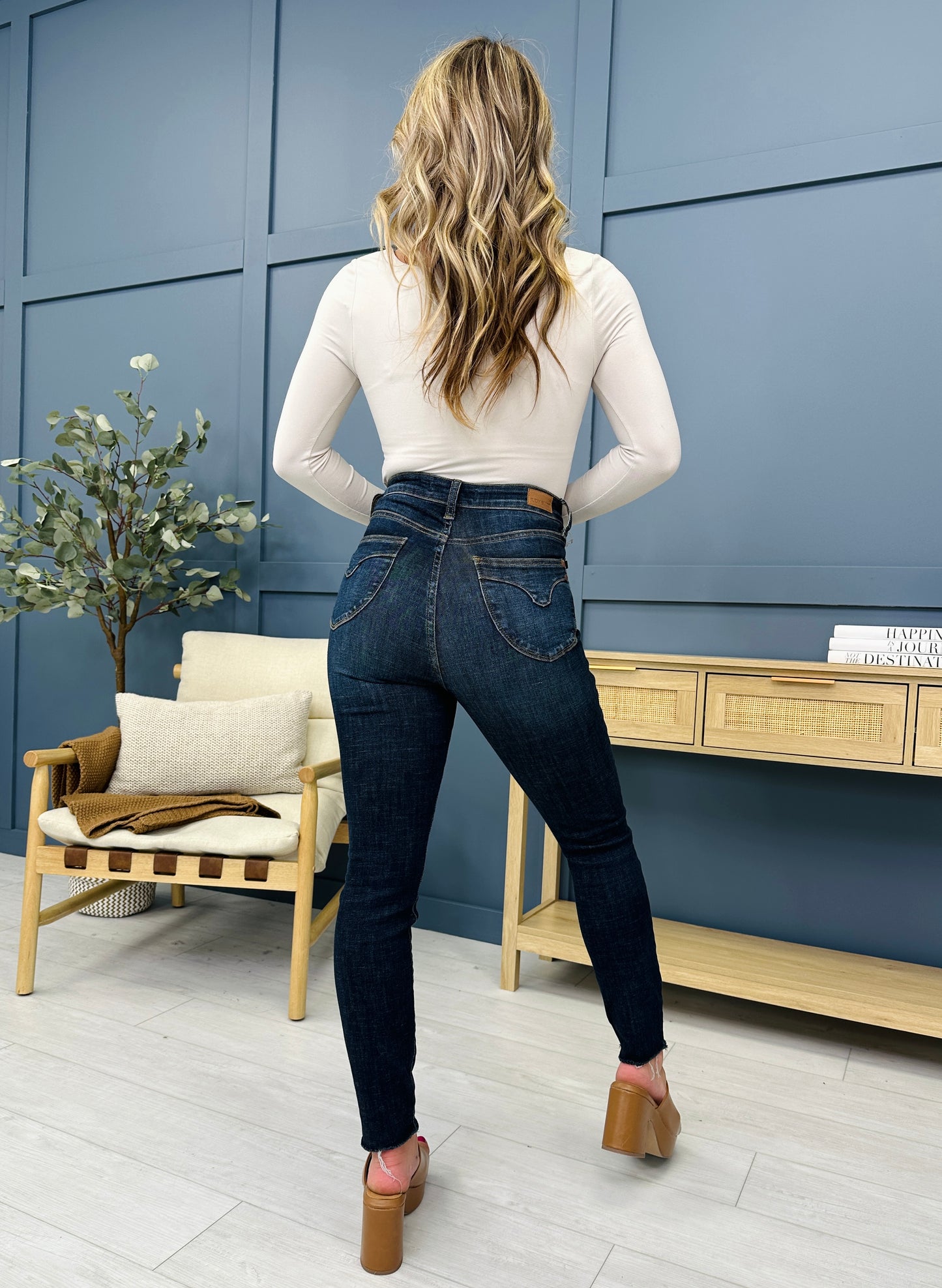 Judy Blue The Trifecta Tummy Control And Butt Lifting Skinny Jeans in REG/CURVY