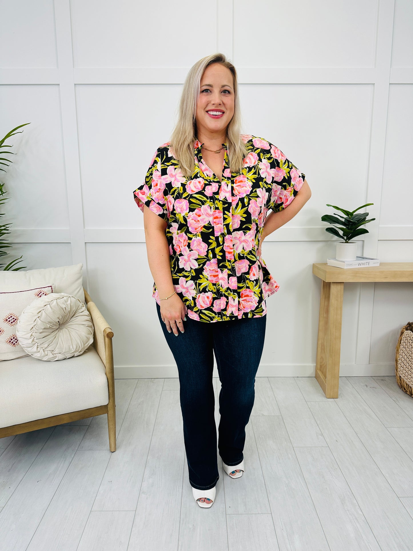 REG/CURVY Happiness In Bloom Top