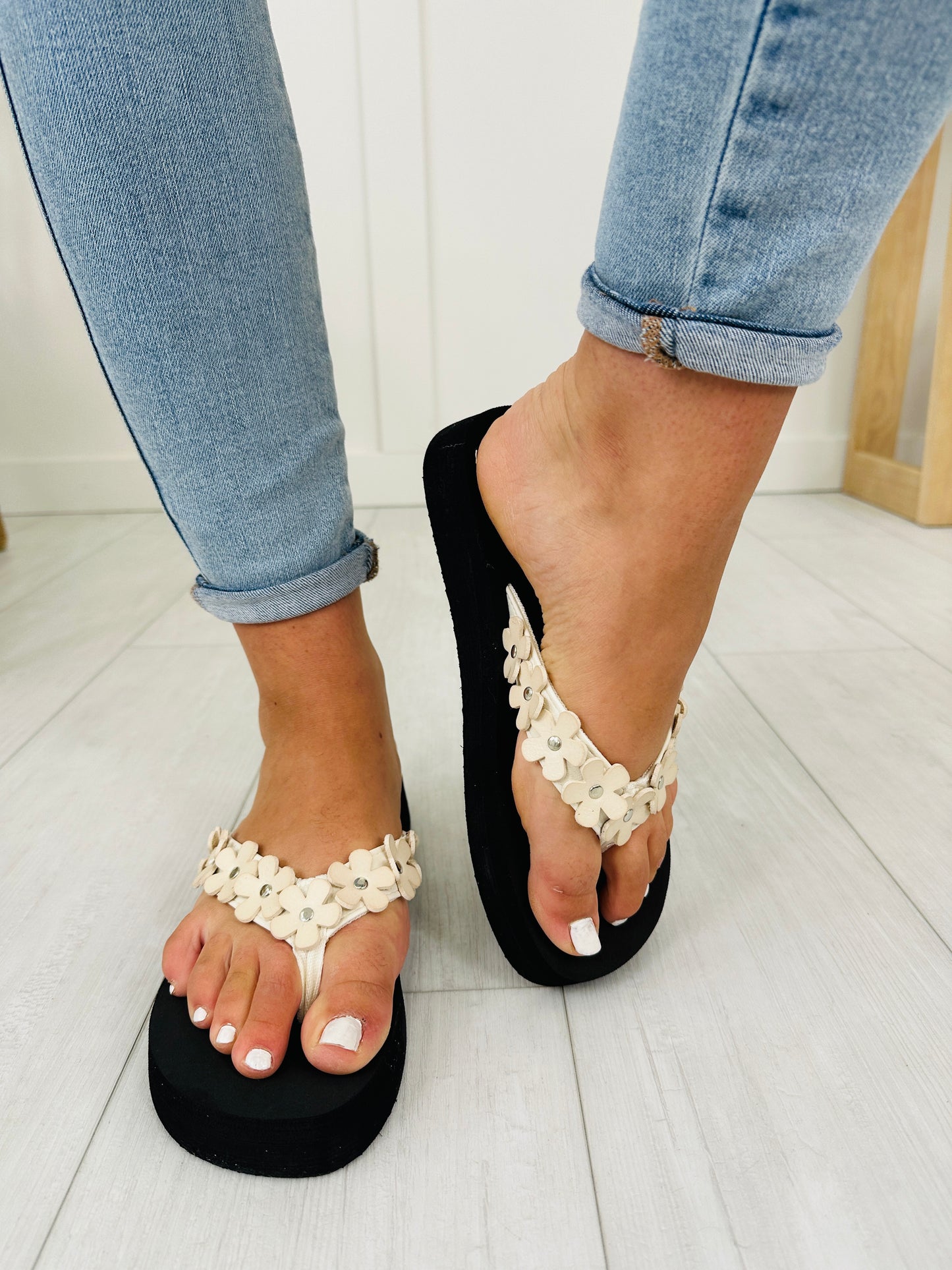 Blooming Comfort Flip Flops in Ivory