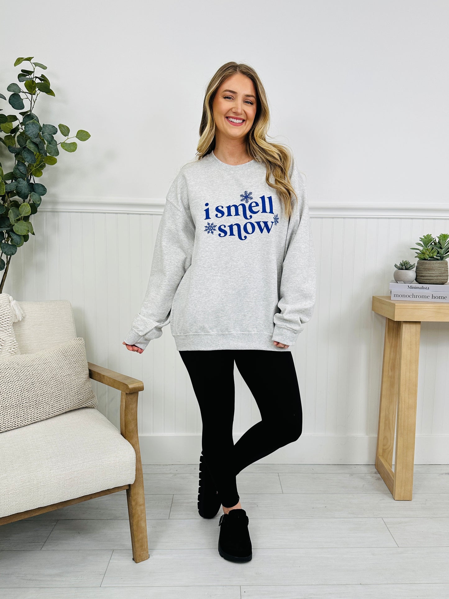 I Smell Snow Graphic Crewneck Sweatshirt