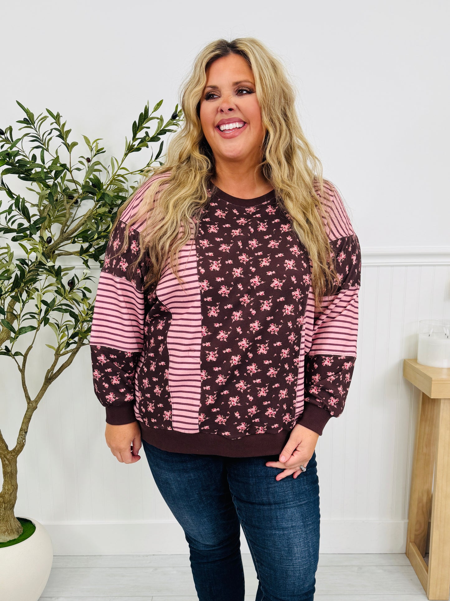 Blooming Beauty Pullover In Brown