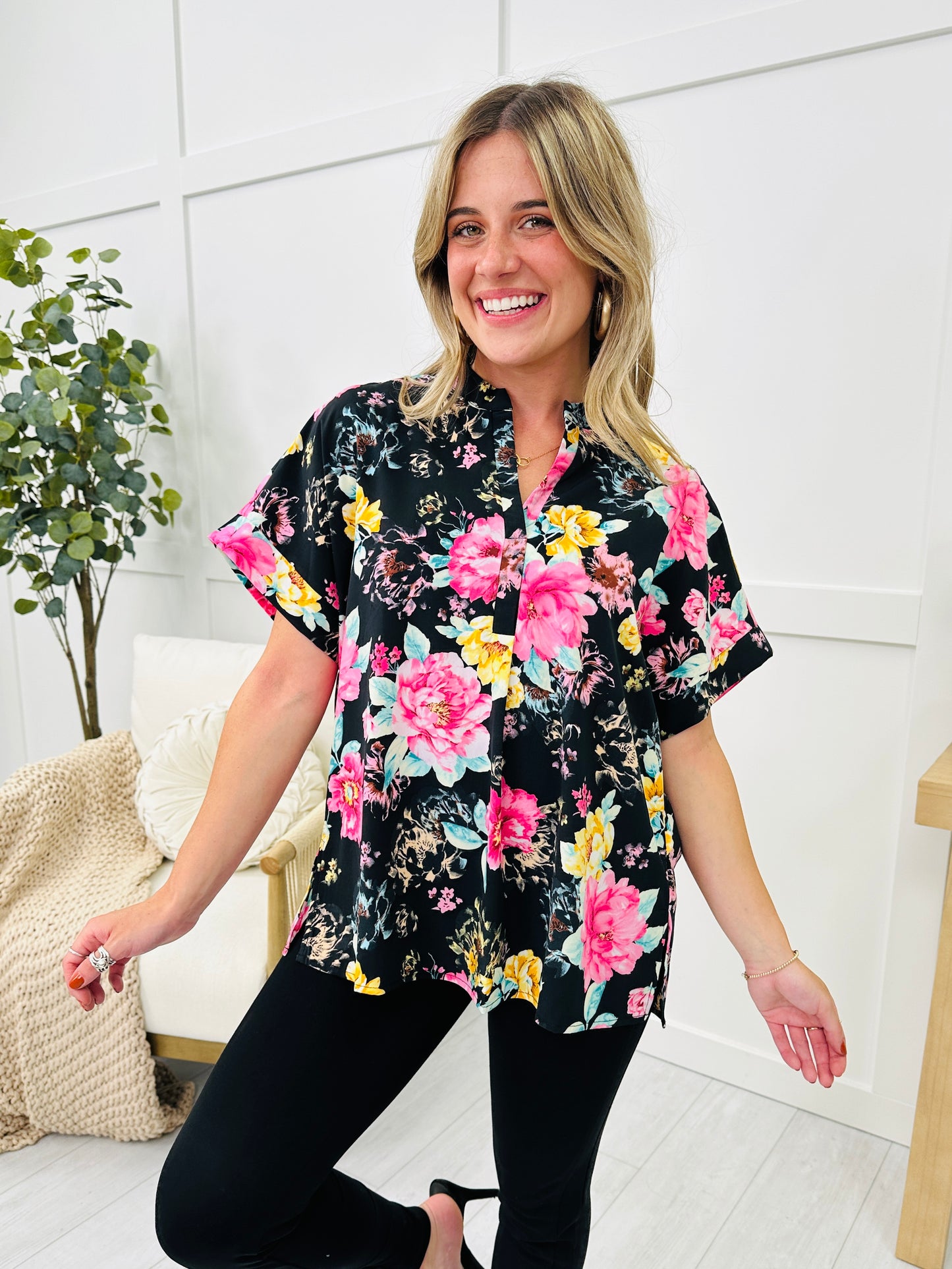 REG/CURVY Strolls In The Garden Top