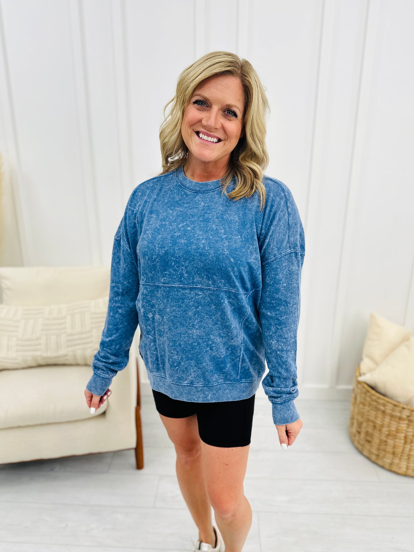 REG/CURVY As Deep As The Ocean Sweatshirt