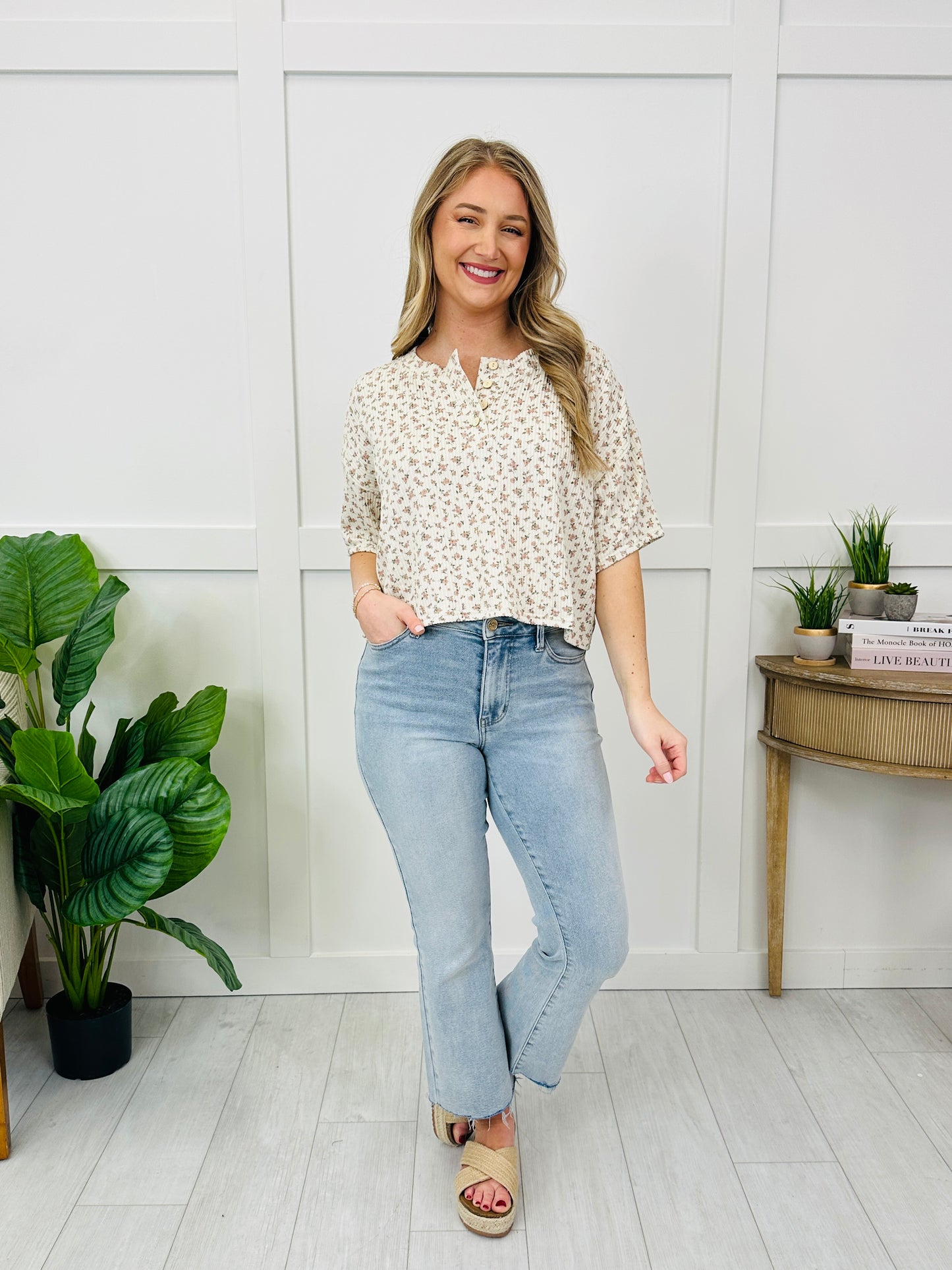 Porcelain Petal Top In Mocha