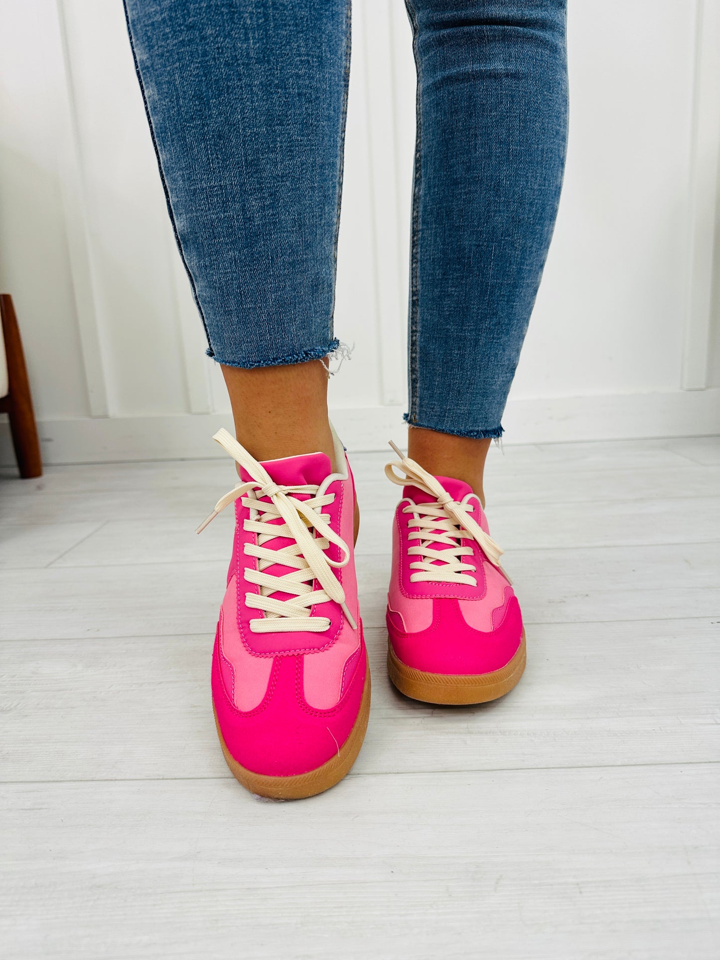 Festive Stride Sneakers In Fuchsia