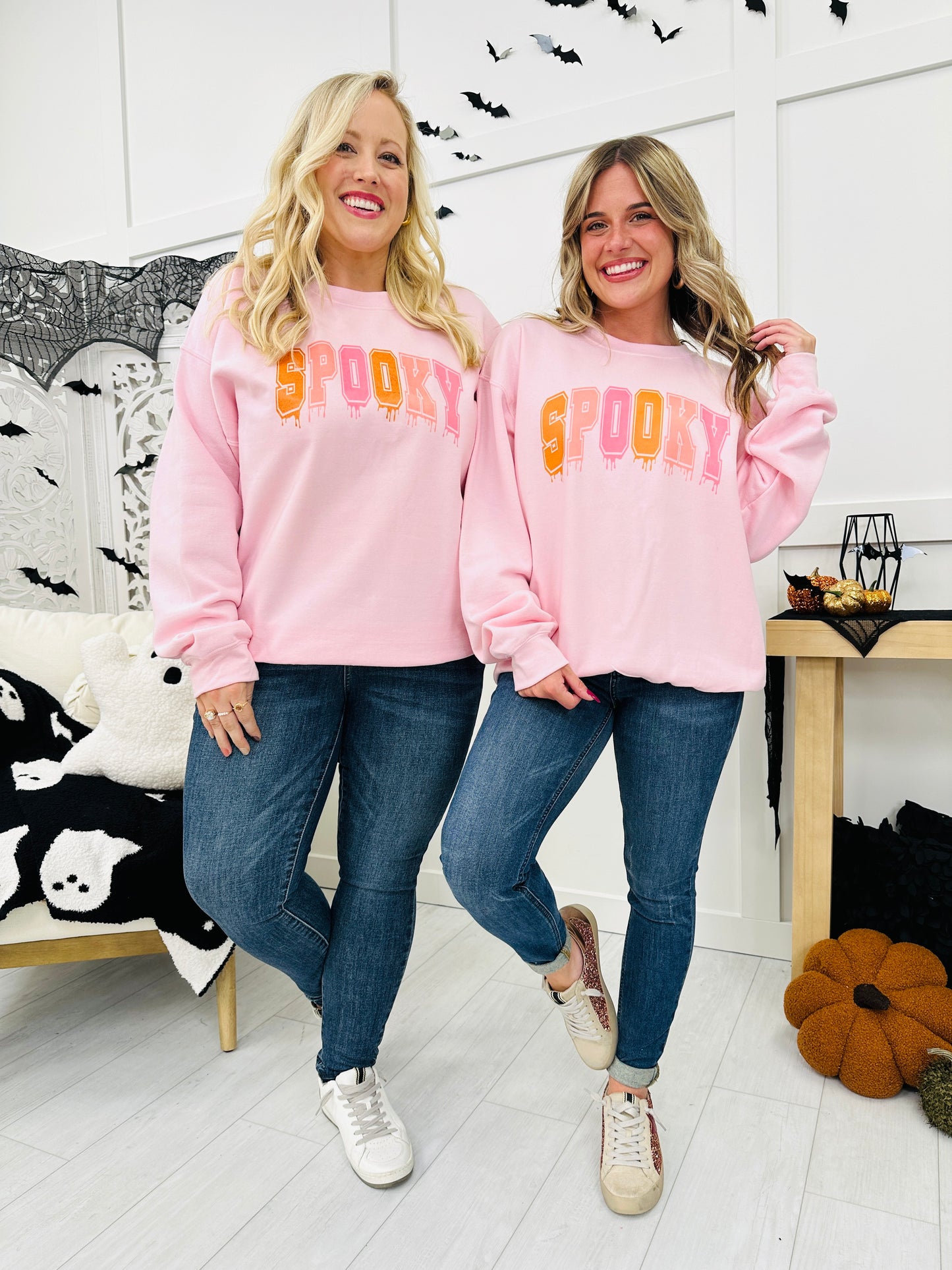 REG/CURVY Pink Frights Sweatshirt