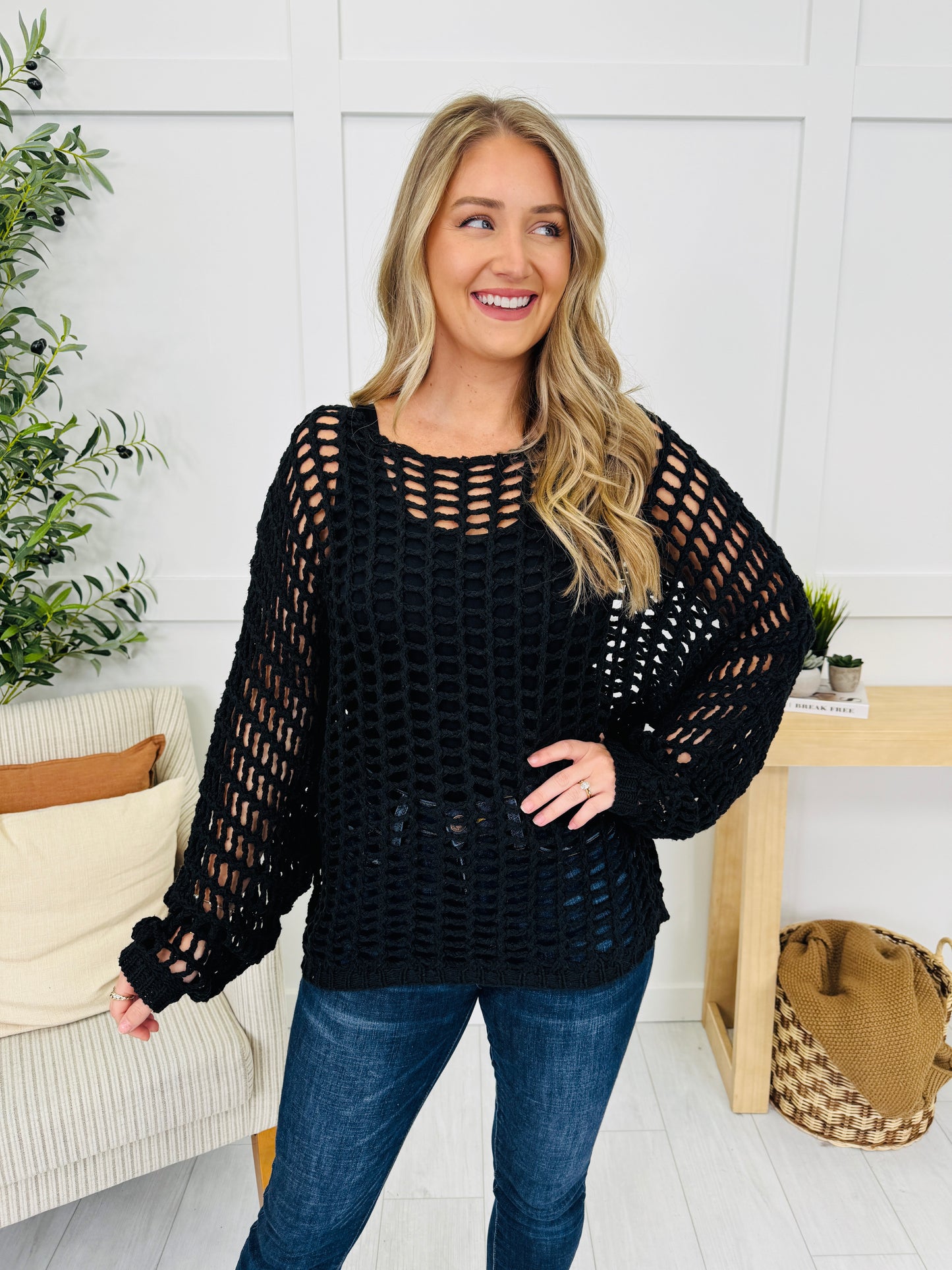 Airy Dream Top in Black