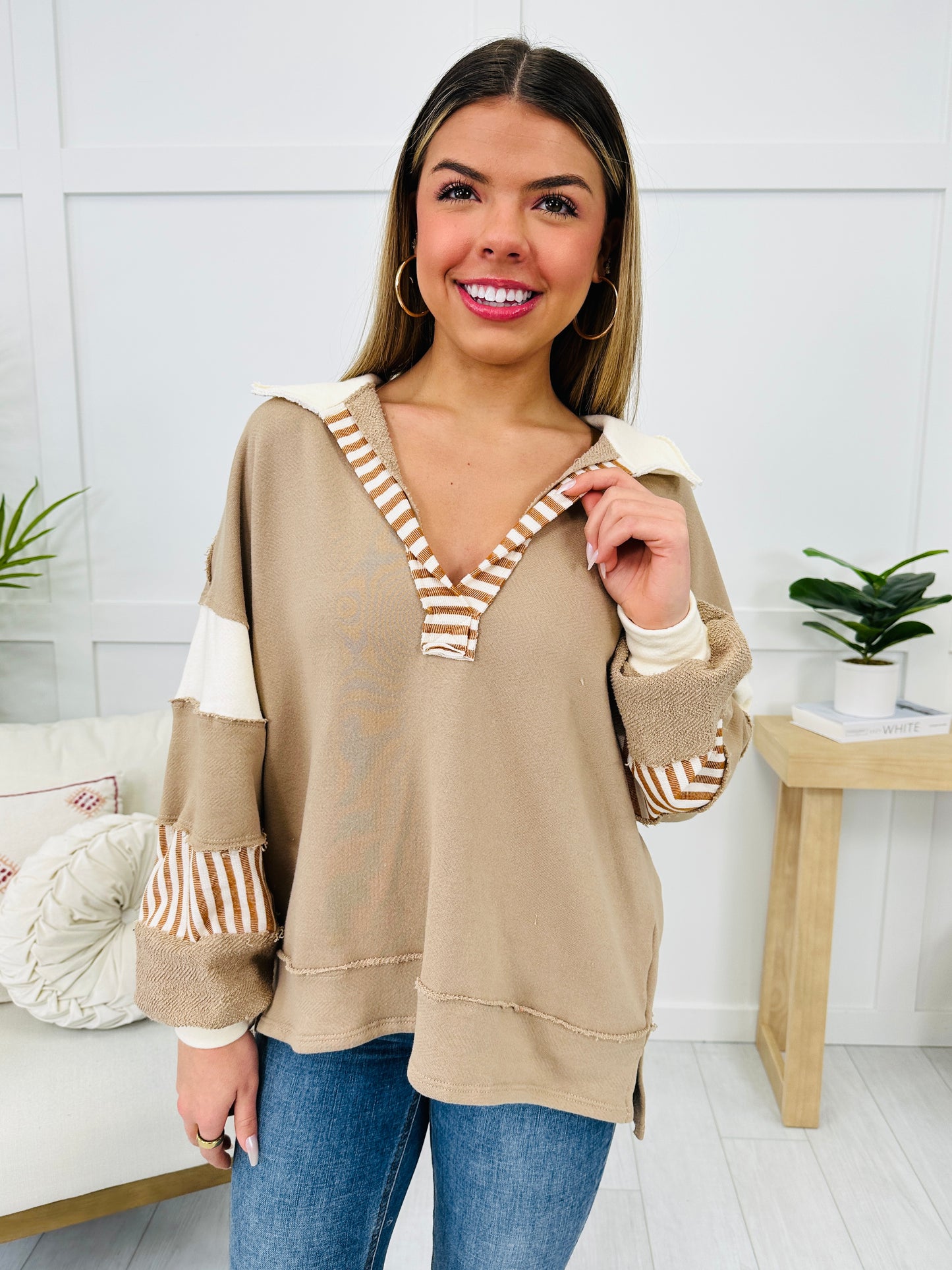 Retro Clash Top In Taupe Cream