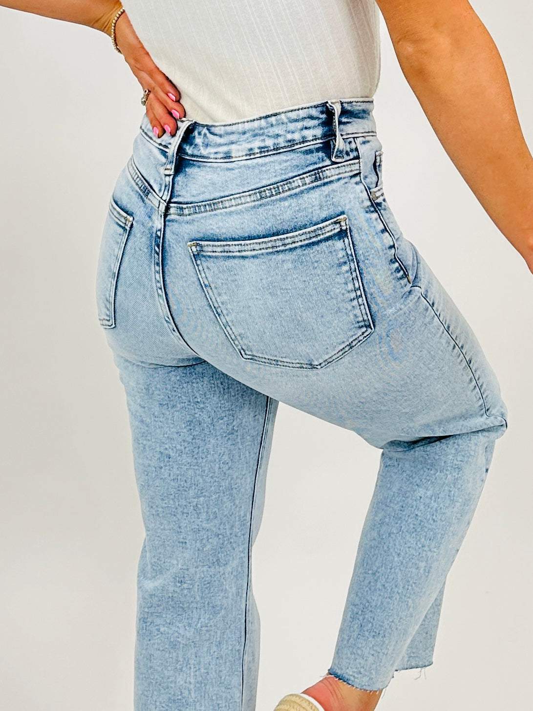 Can't Crop The Feeling MOCO Exclusive Tummy Control Cropped Wide Leg Jeans