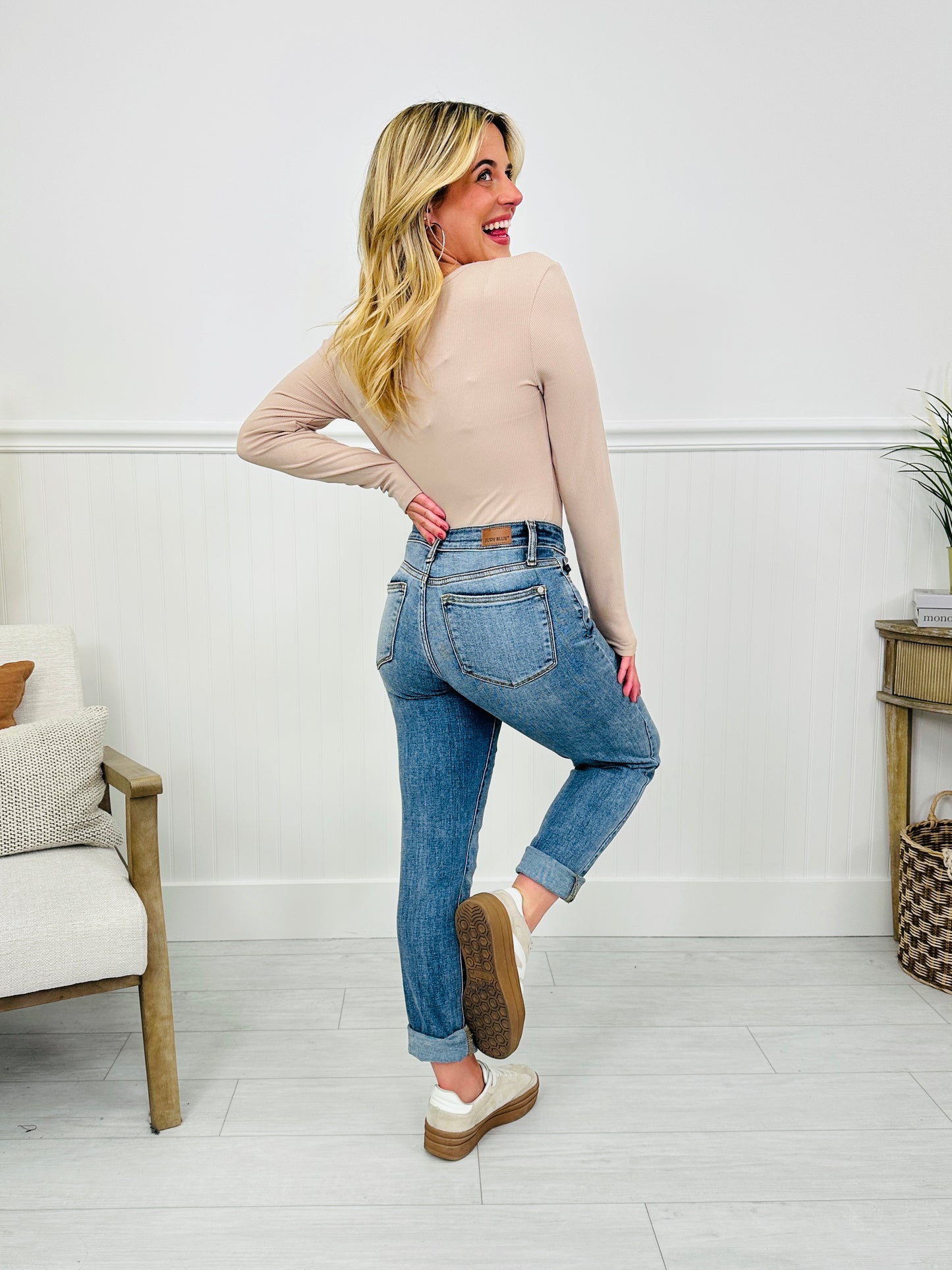 Judy Blue Instant Classic Slim Fit Jeans in Reg/Curvy