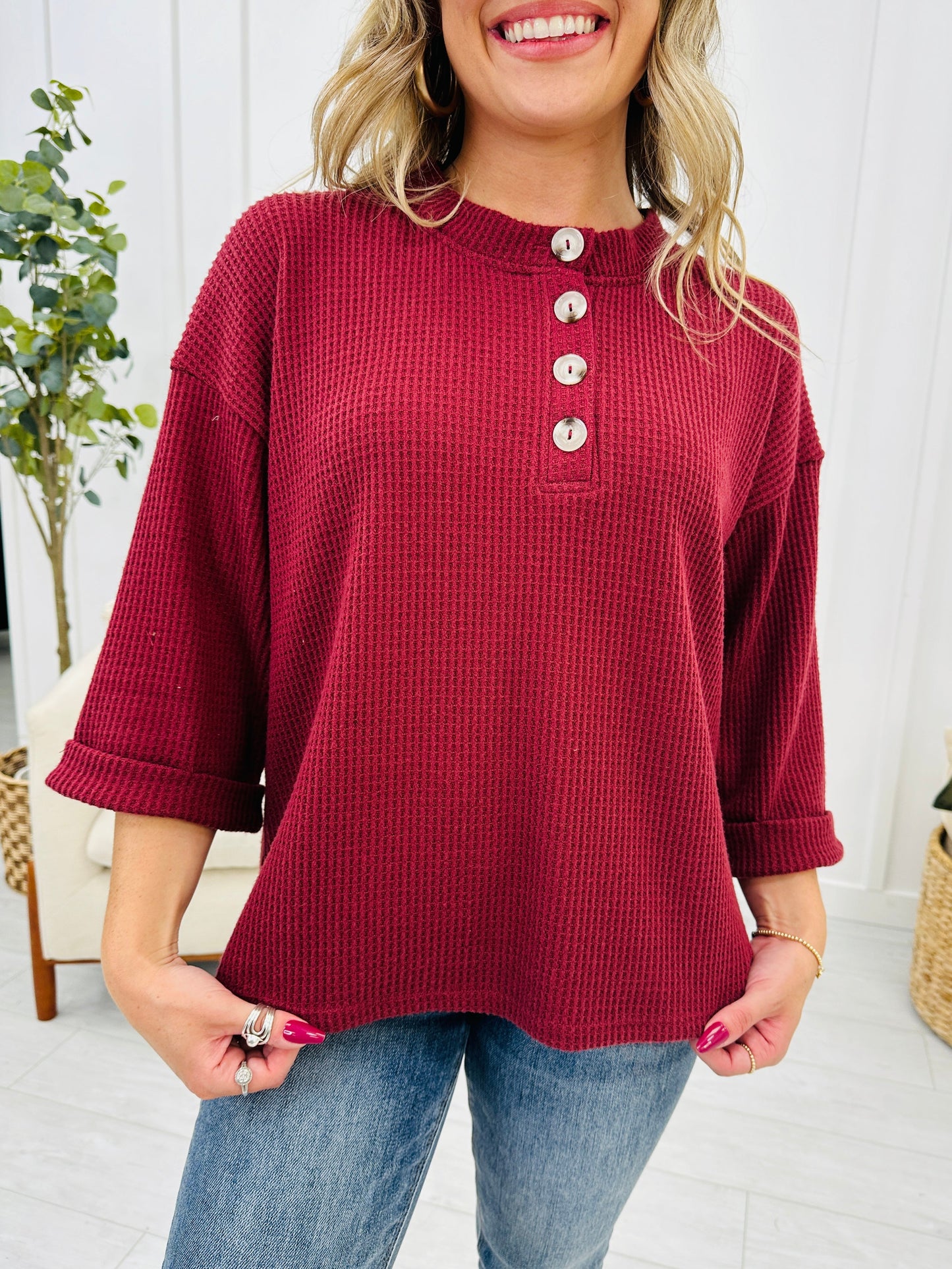 REG/CURVY Cute As a Button Top- Multiple Colors!